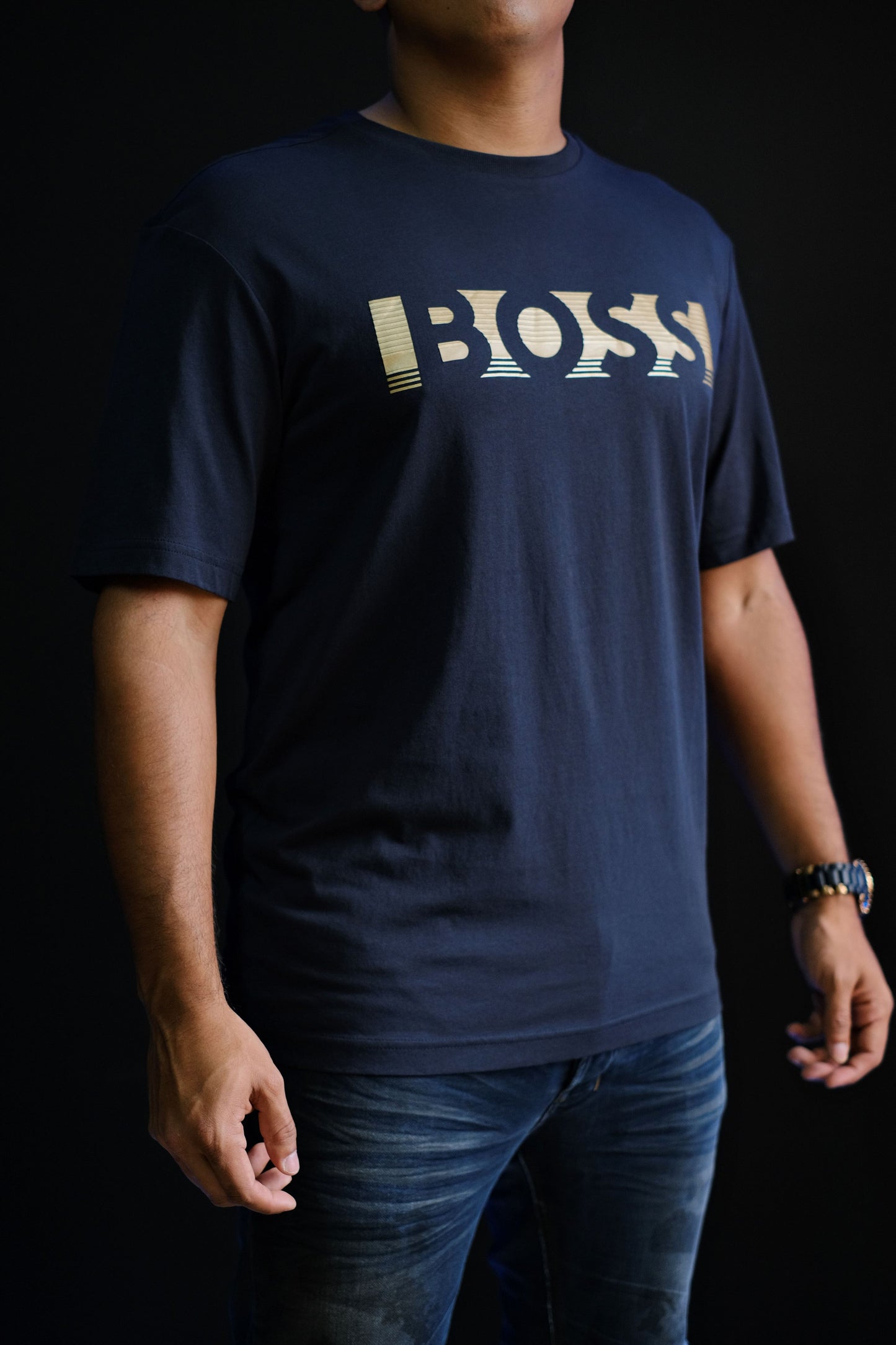 Camiseta HUG Azul Oscura Logo dorado