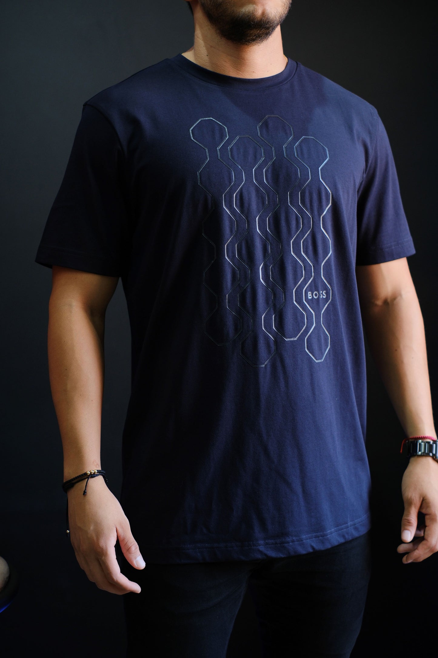 Camiseta HUG Azul Oscuro Logo Figuras