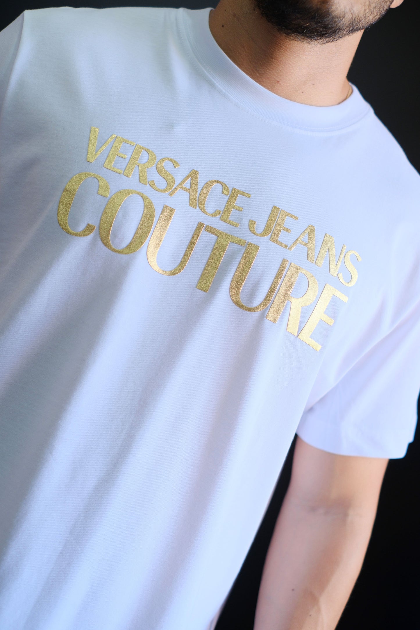 Camiseta VER Blanca Logo Dorado