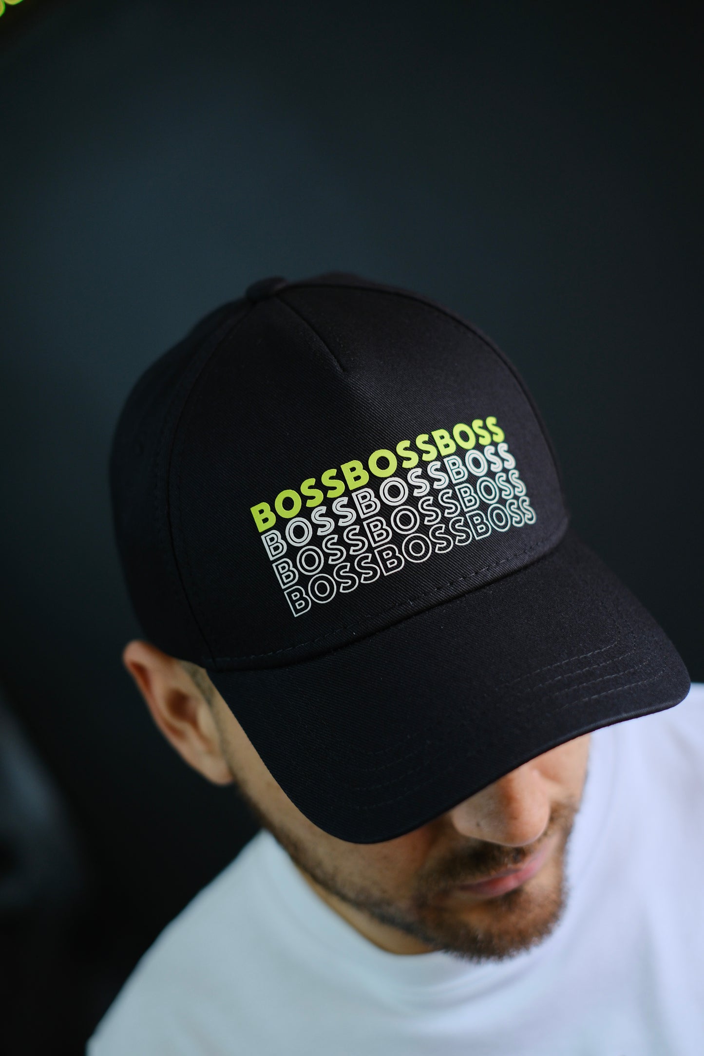 Gorra HUG Negra Logo Multicolor