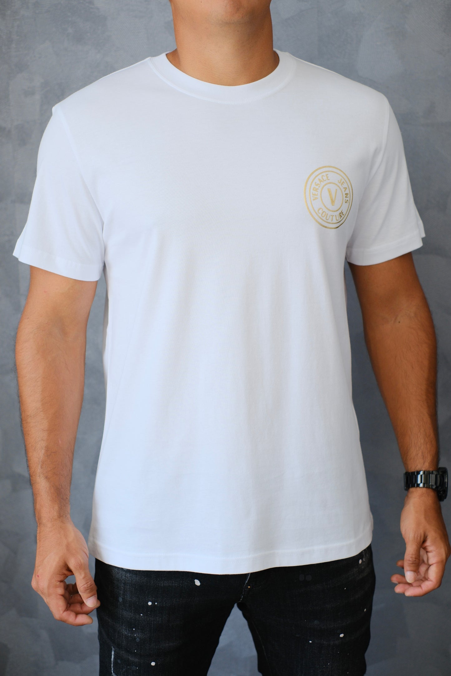 Camiseta VER blanca Logo Dorado