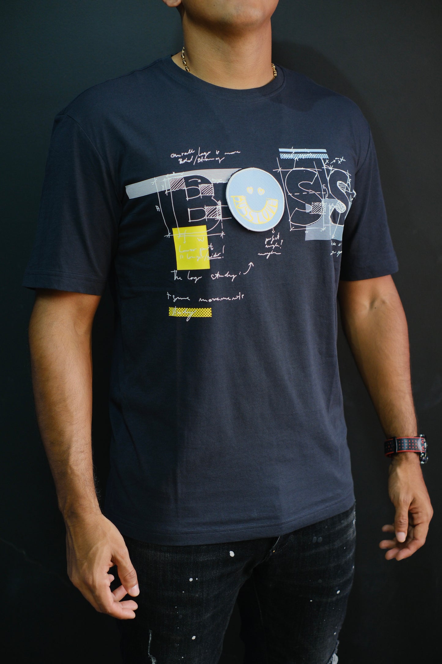 Camiseta HUG Azul Oscura Parche