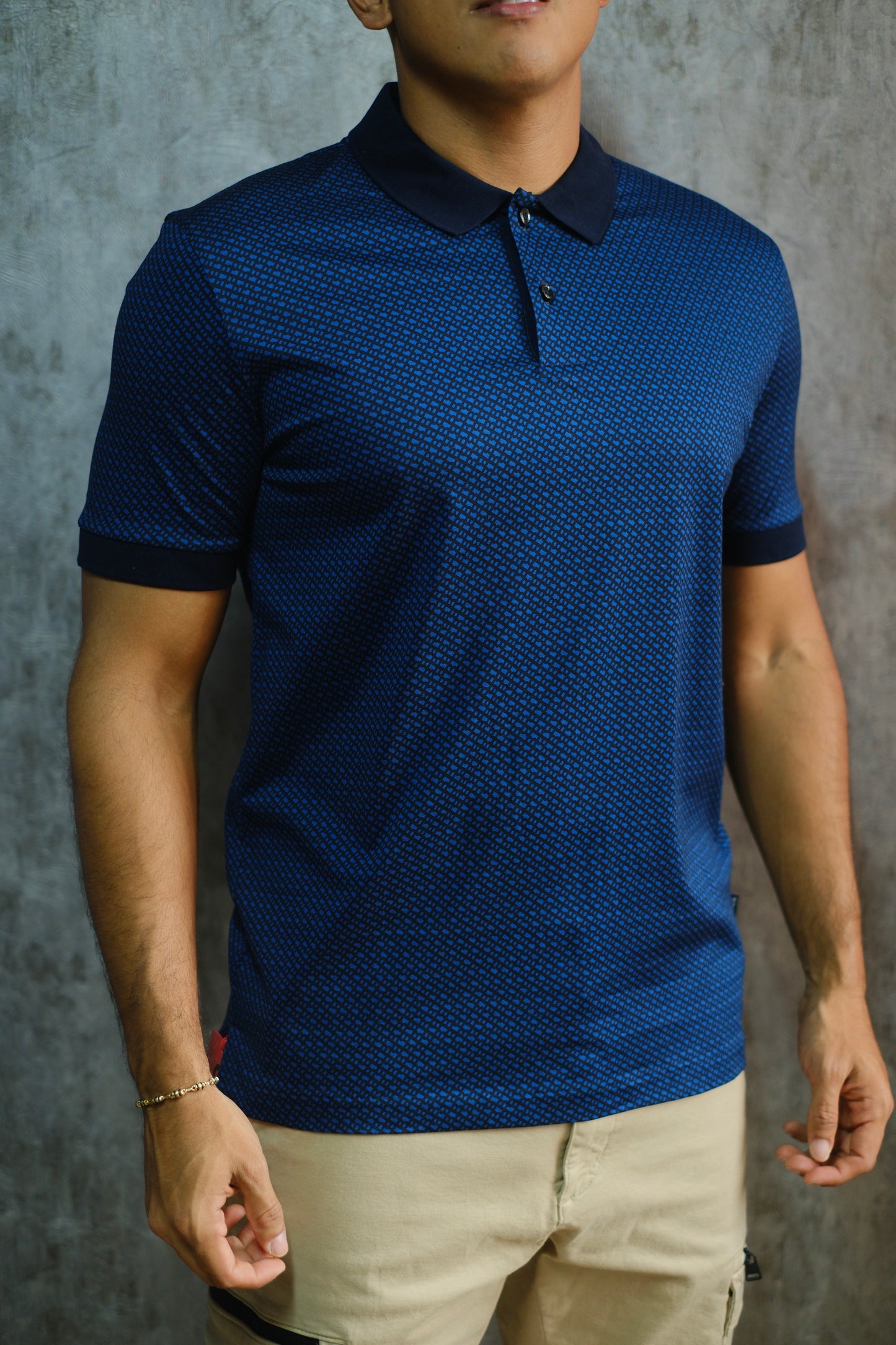 Polo HUG Azul Oscuro