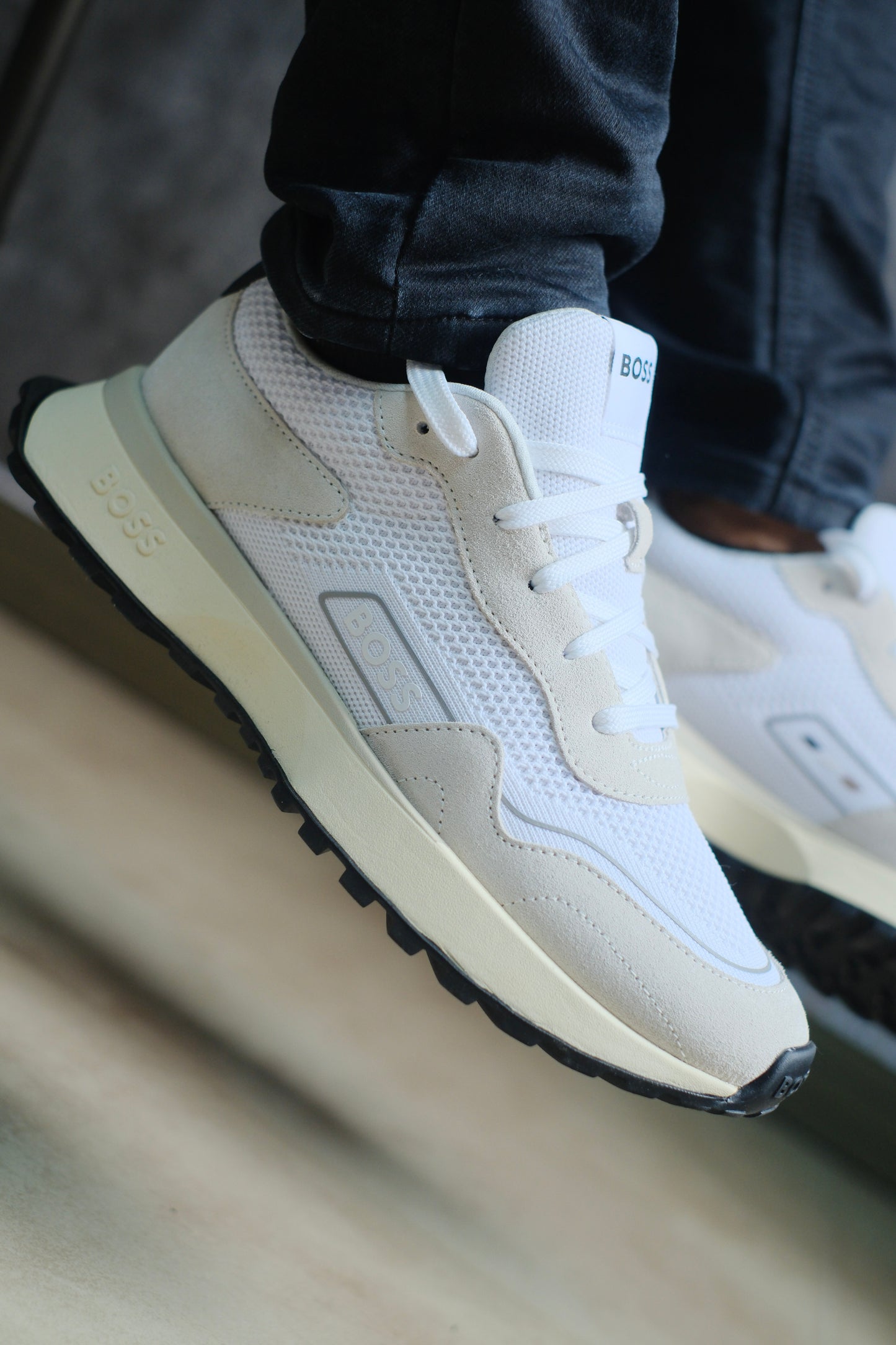 Tenis HUG Blancos con beige