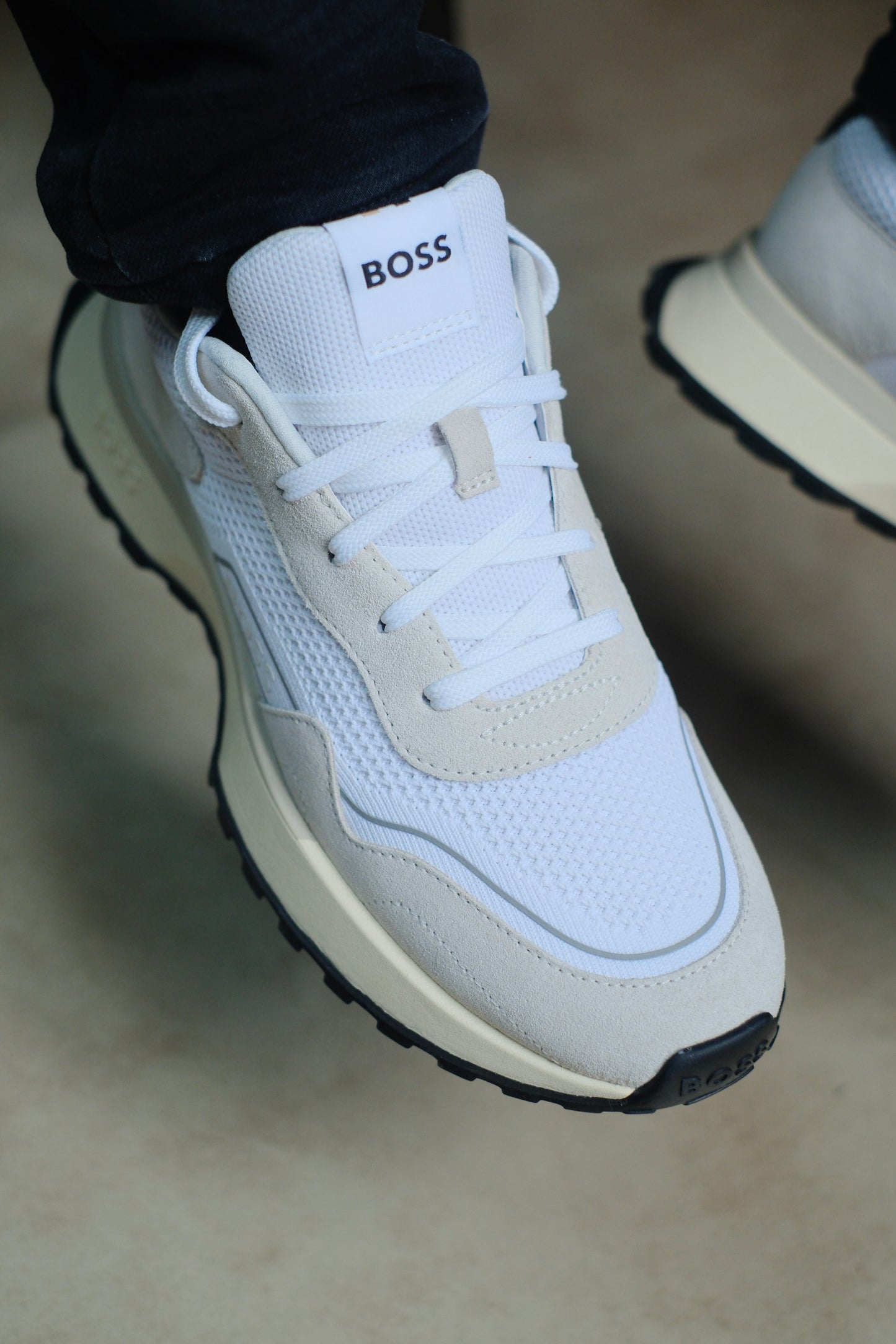 Tenis HUG Blancos con beige
