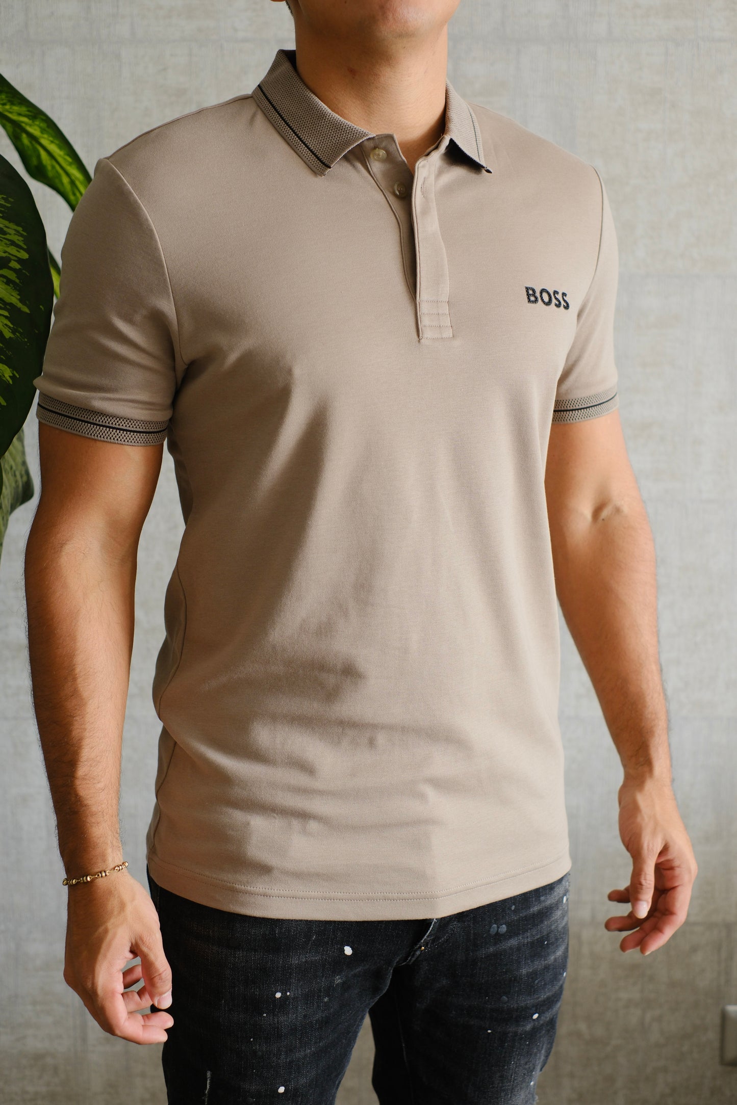 Polo HUG Beige Logo Negro