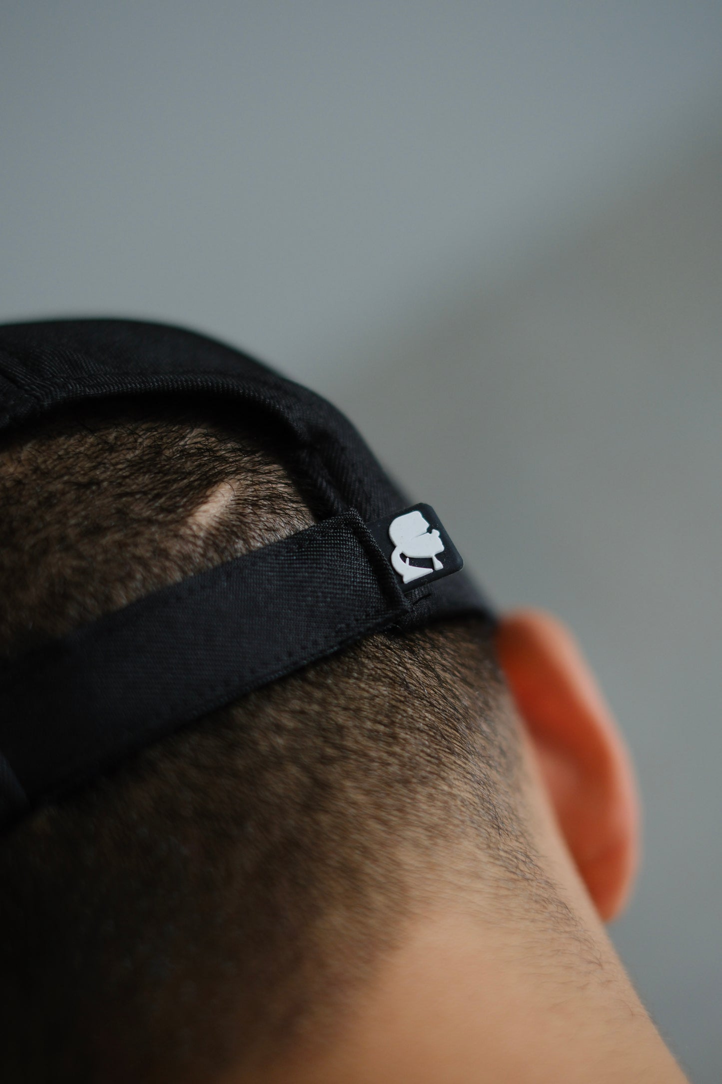 Gorra KAR Negra Logo Blanco