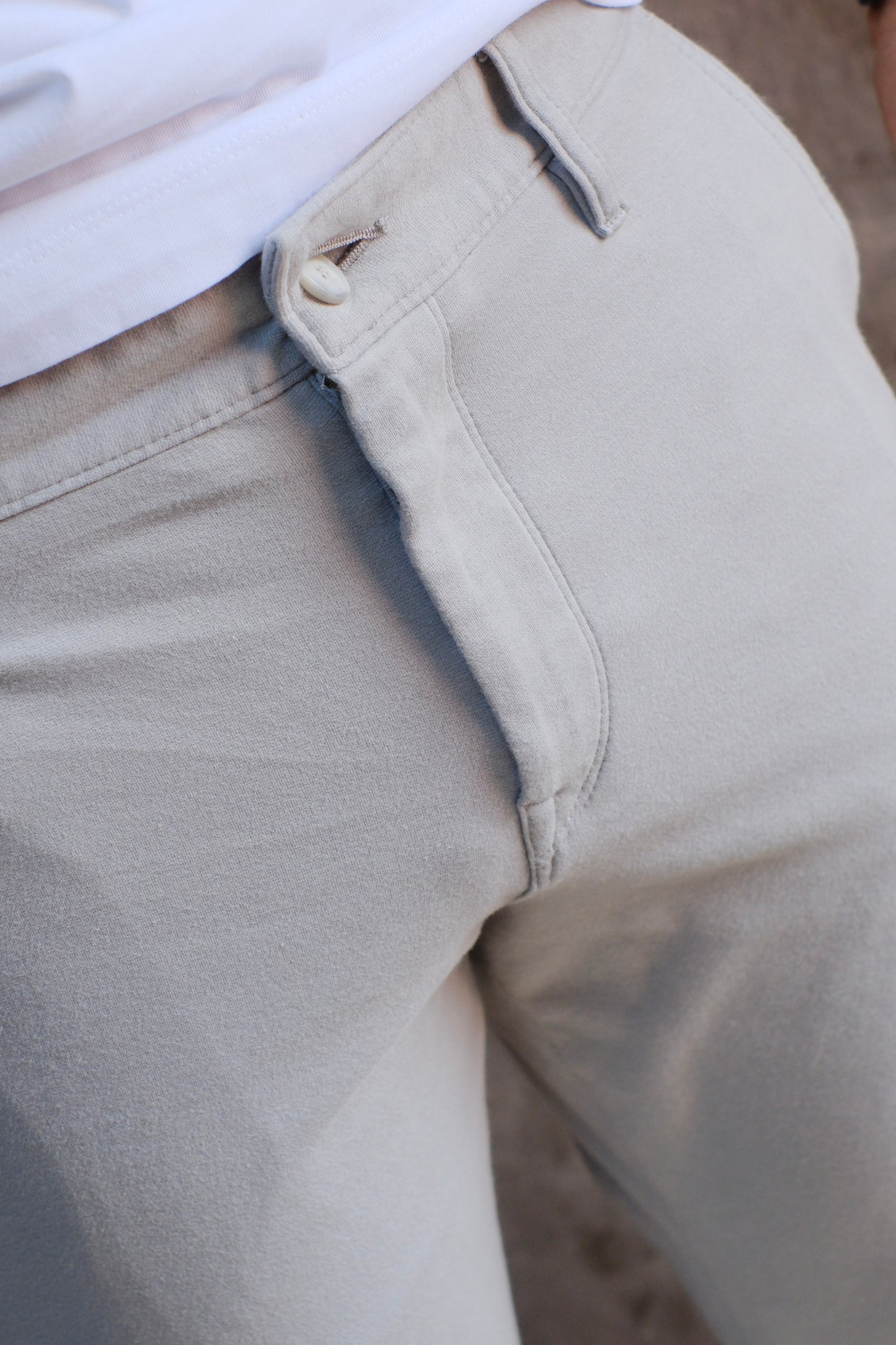 Pantalón HUG Gris
