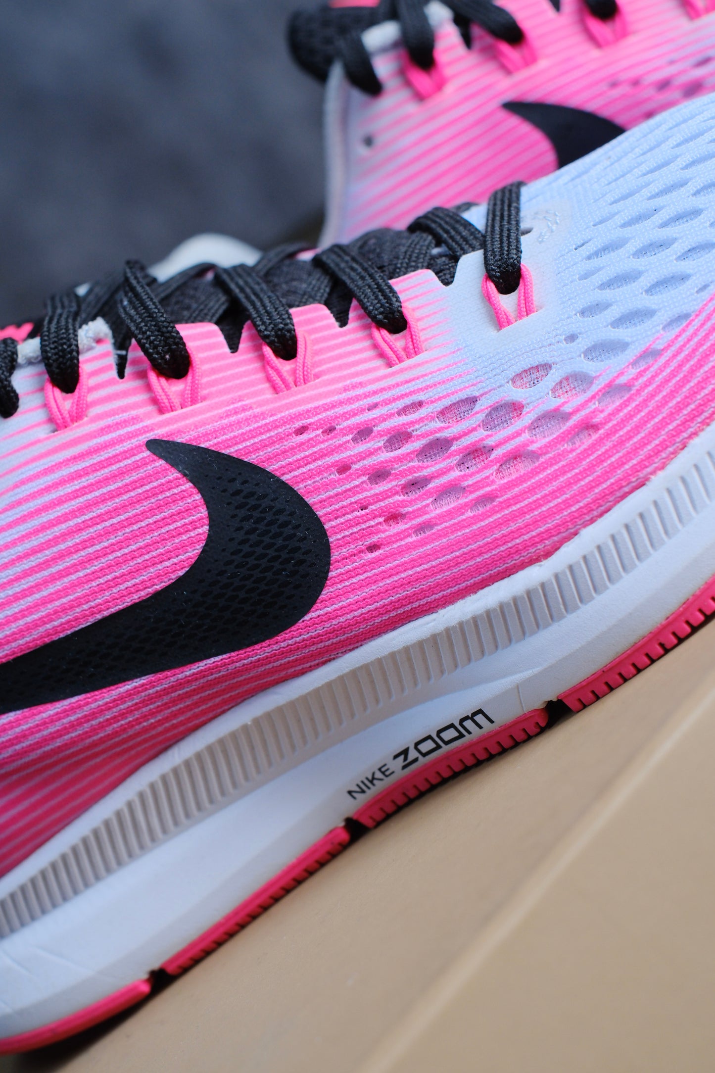 Tenis NIK Blancos Con Rosado