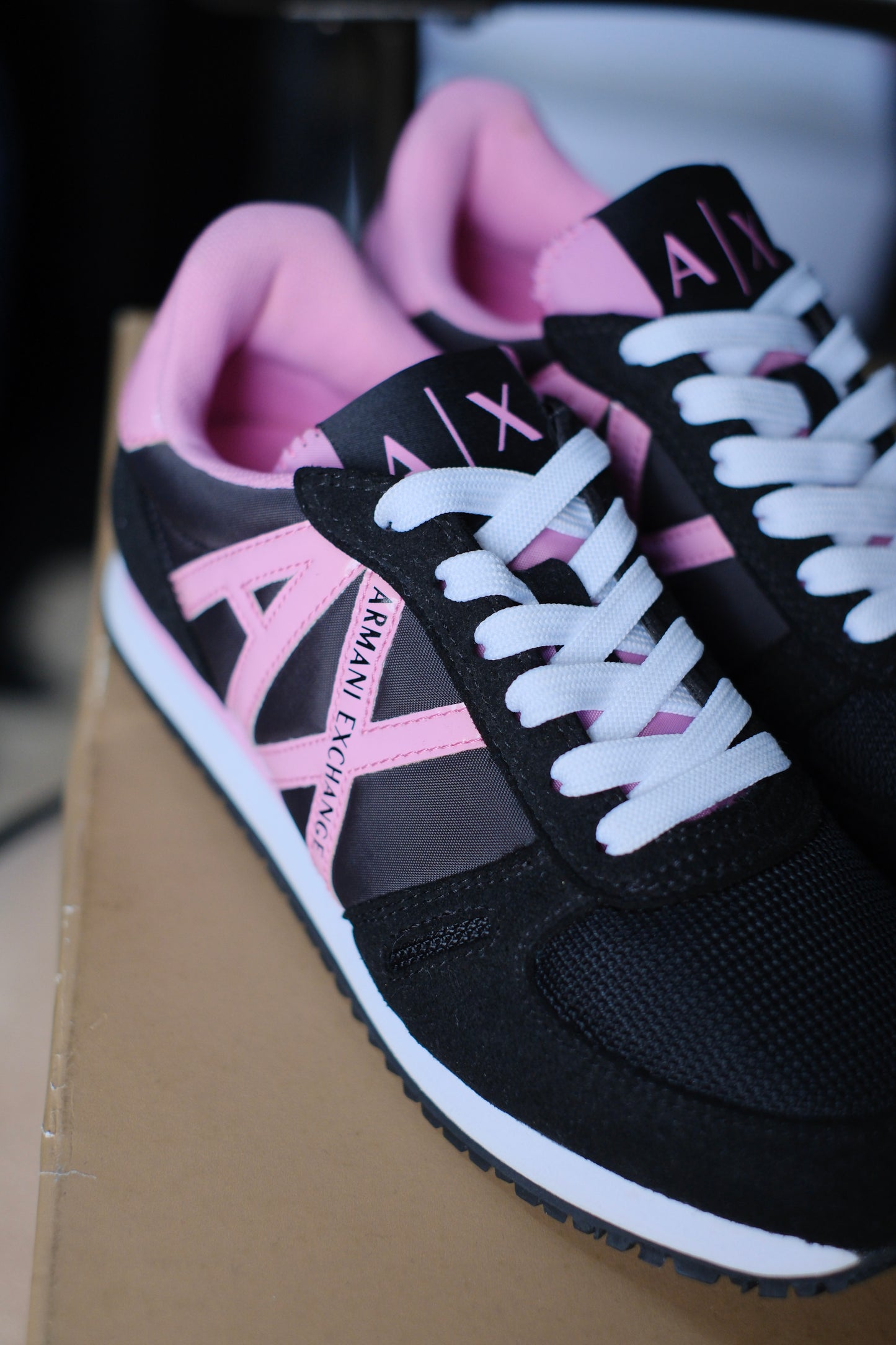Tenis ARM Negros logo Rosado