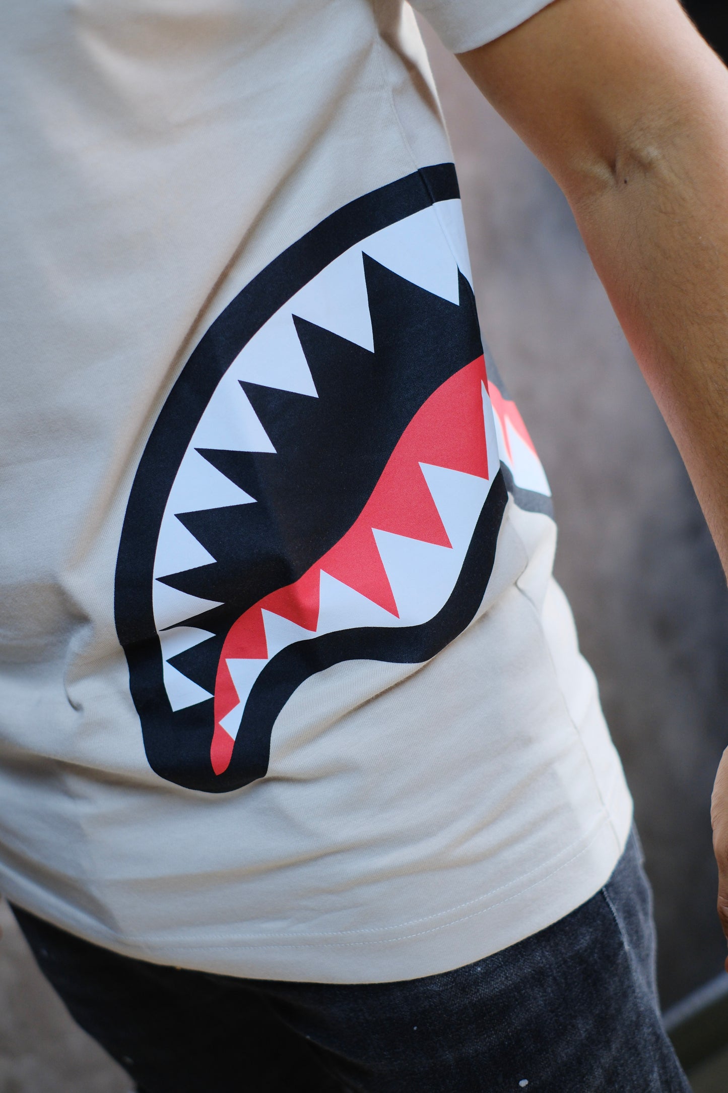 Camiseta SPR Beige Logo Lateral