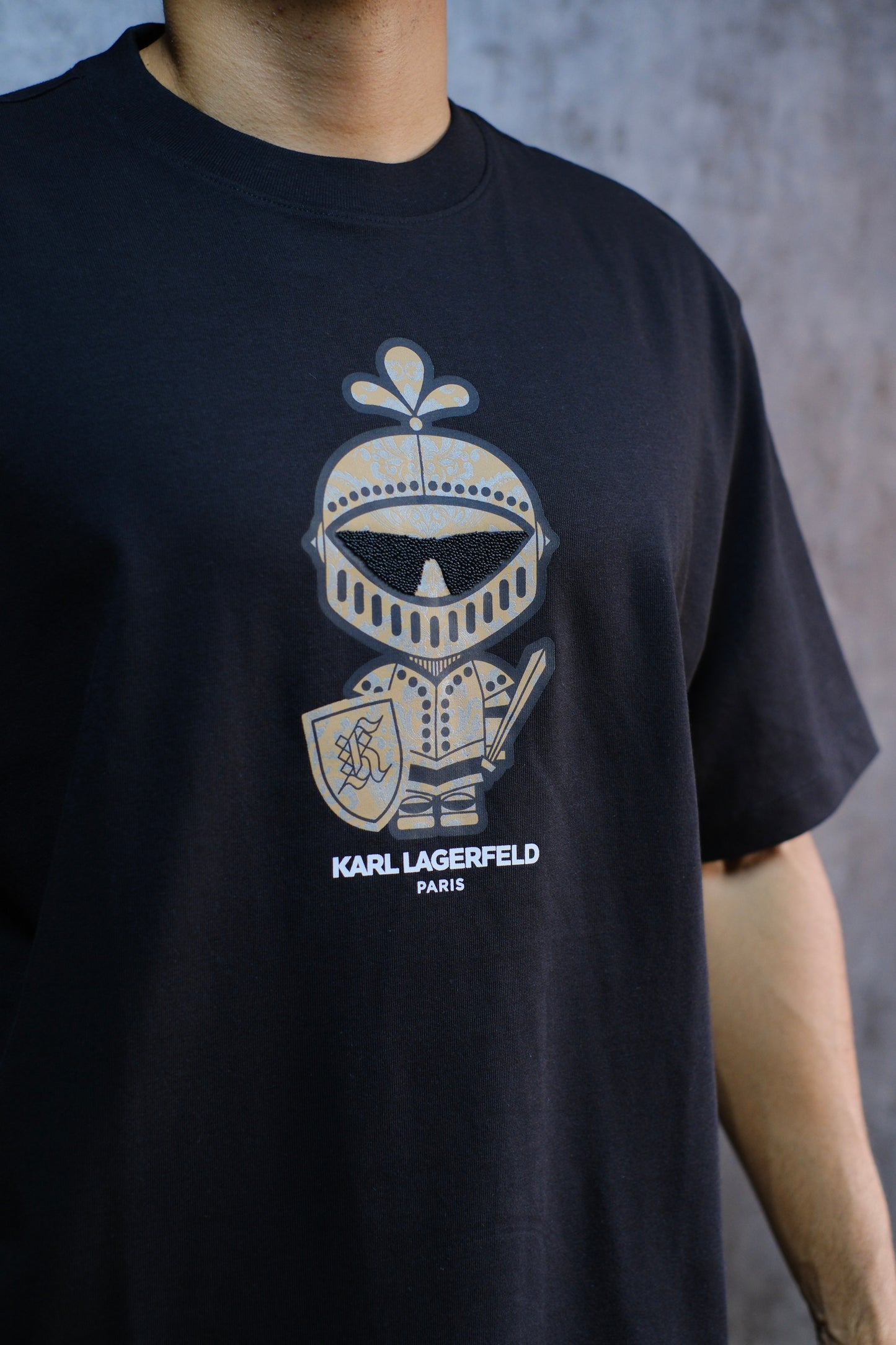 Camiseta KAR Negra Logo Muñeco