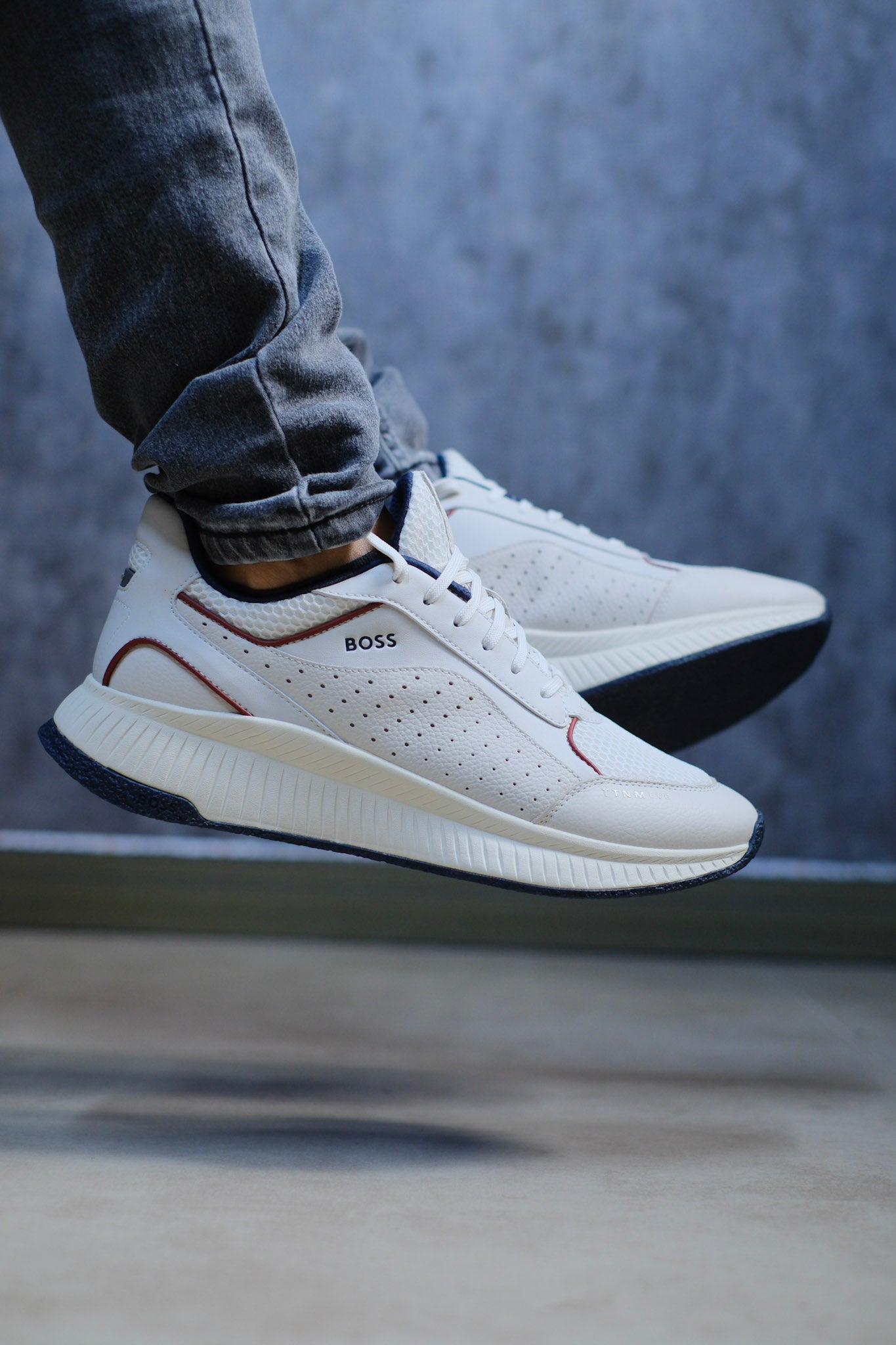 Tenis Hug Blancos crema