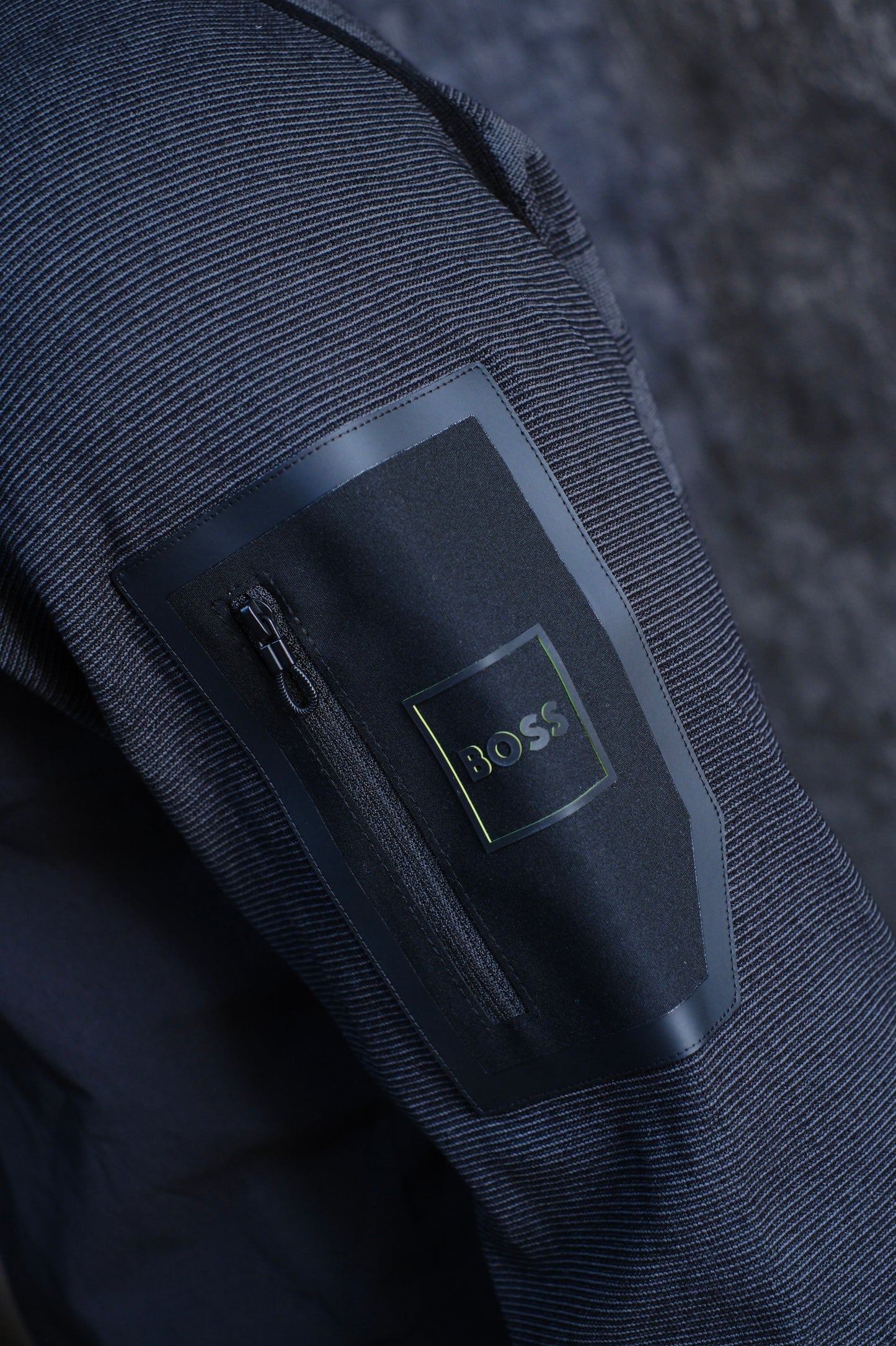 CHAQUETA HUG NEGRA PREMIUM 2026