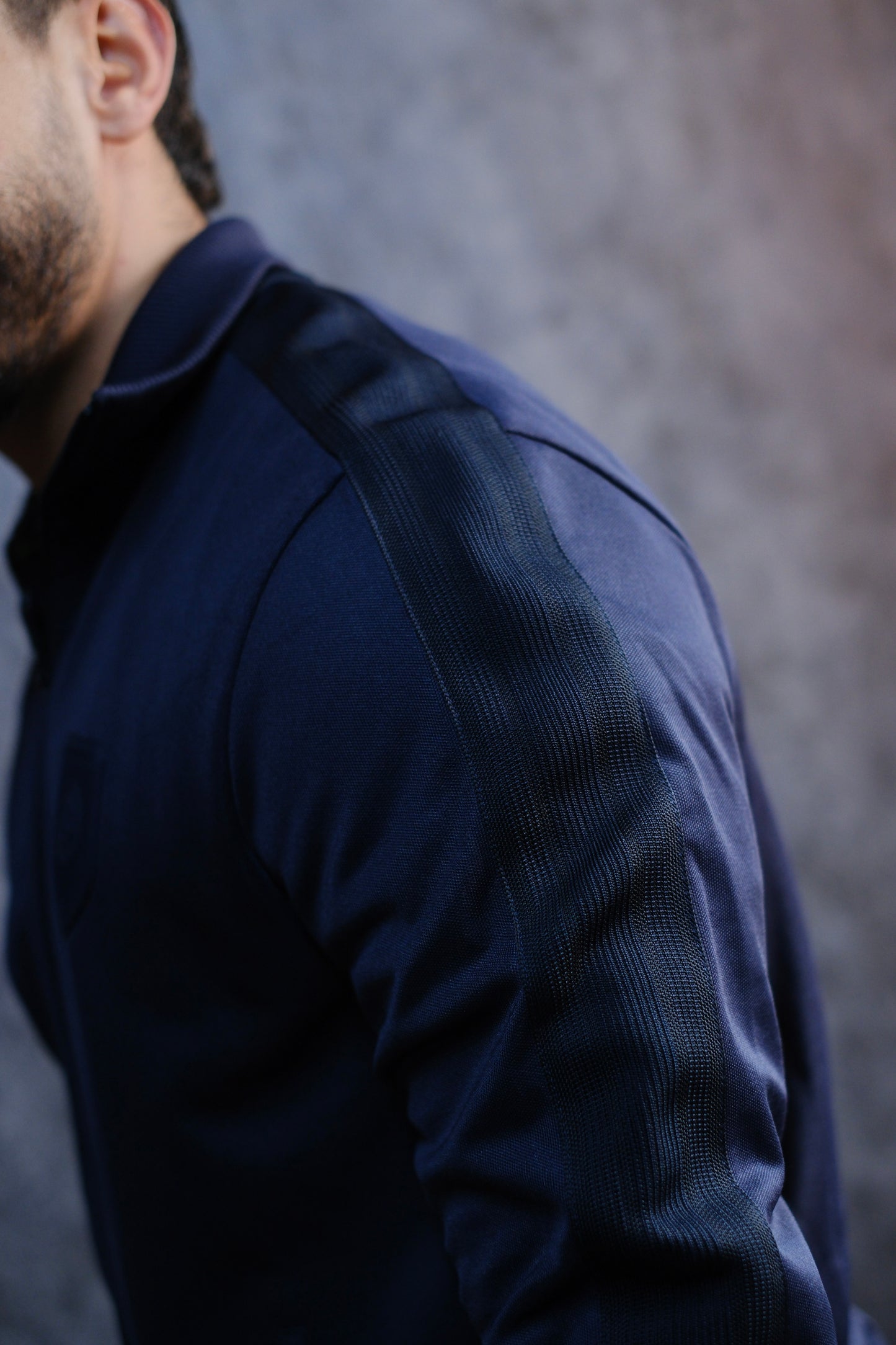 CHAQUETA HUG NAVY PREMIUM 2026