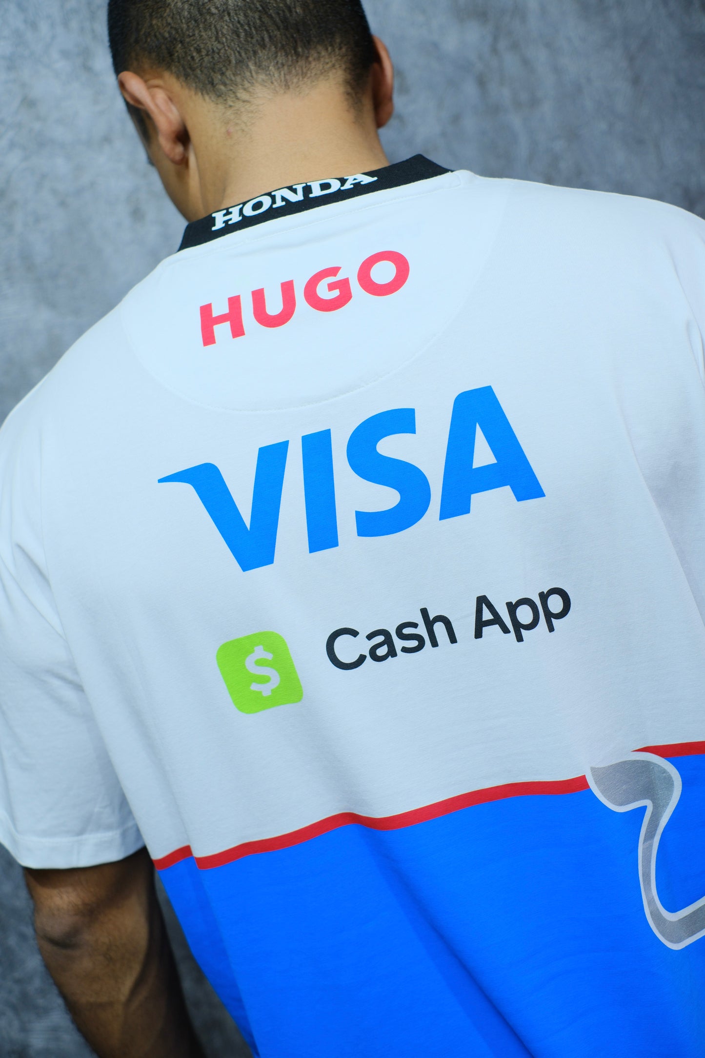 Camiseta HUG RB blanca con azul