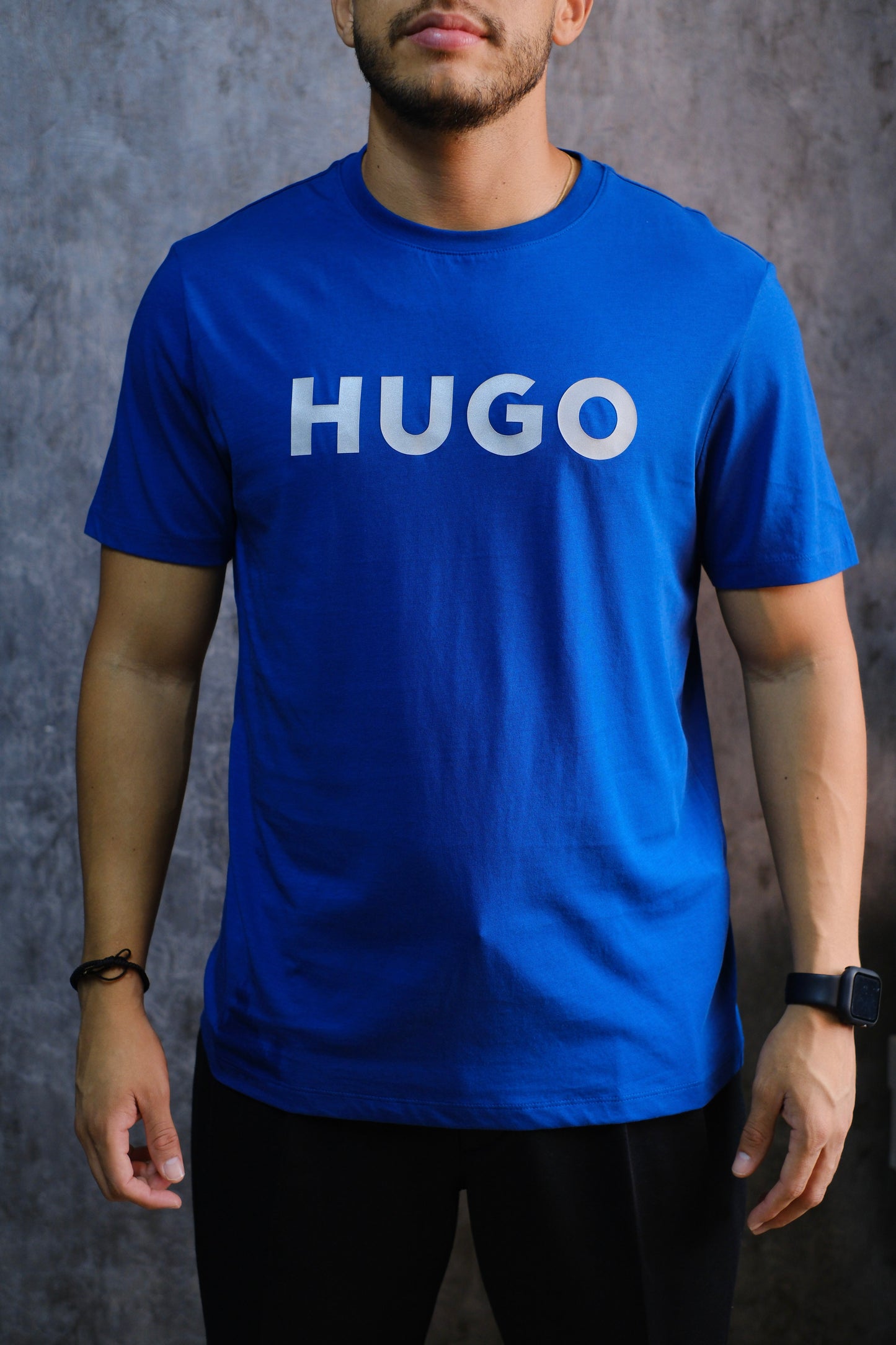 Camiseta HUG azul logo gris