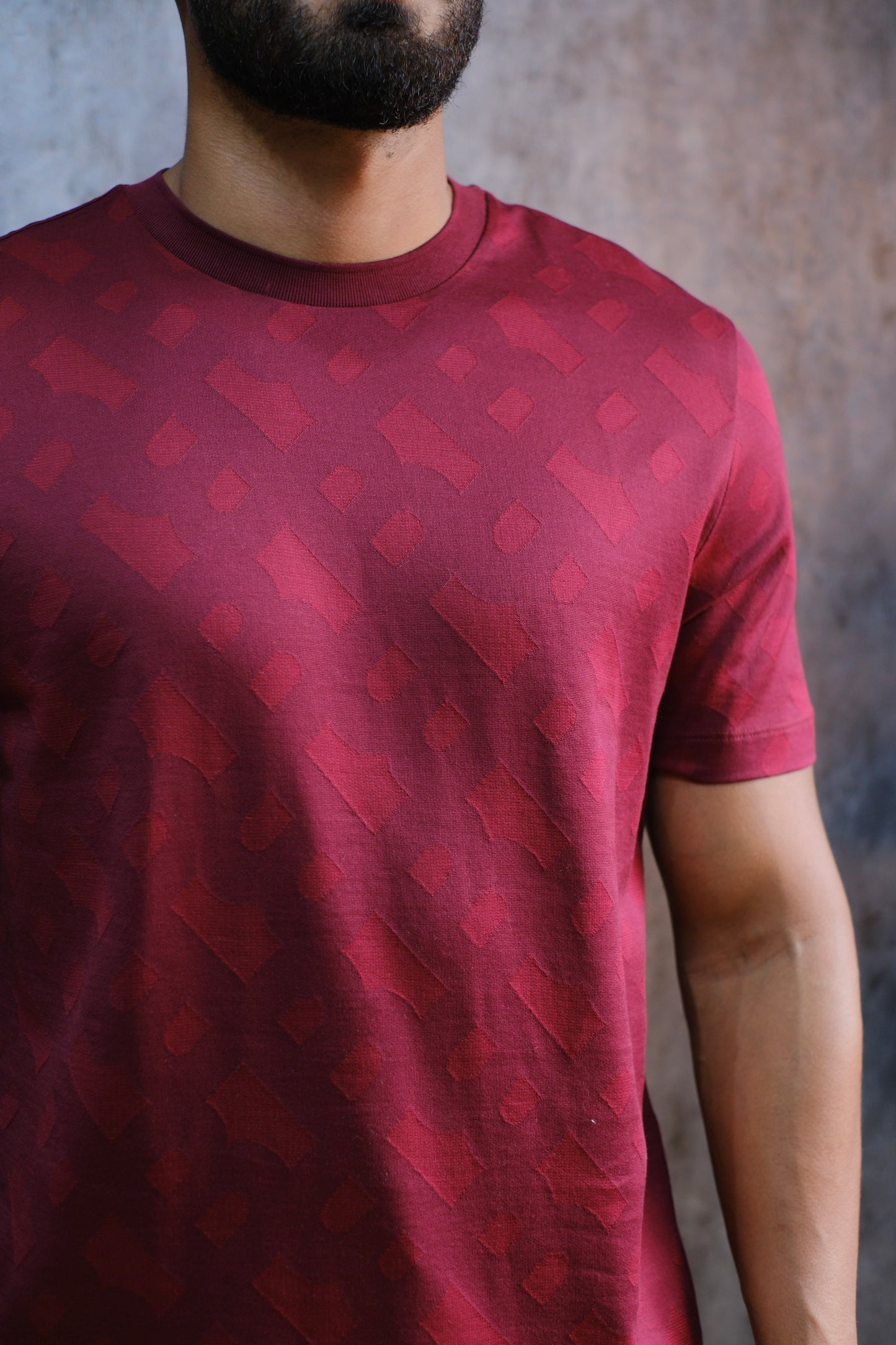 CAMISETA HUG VINO TINTO