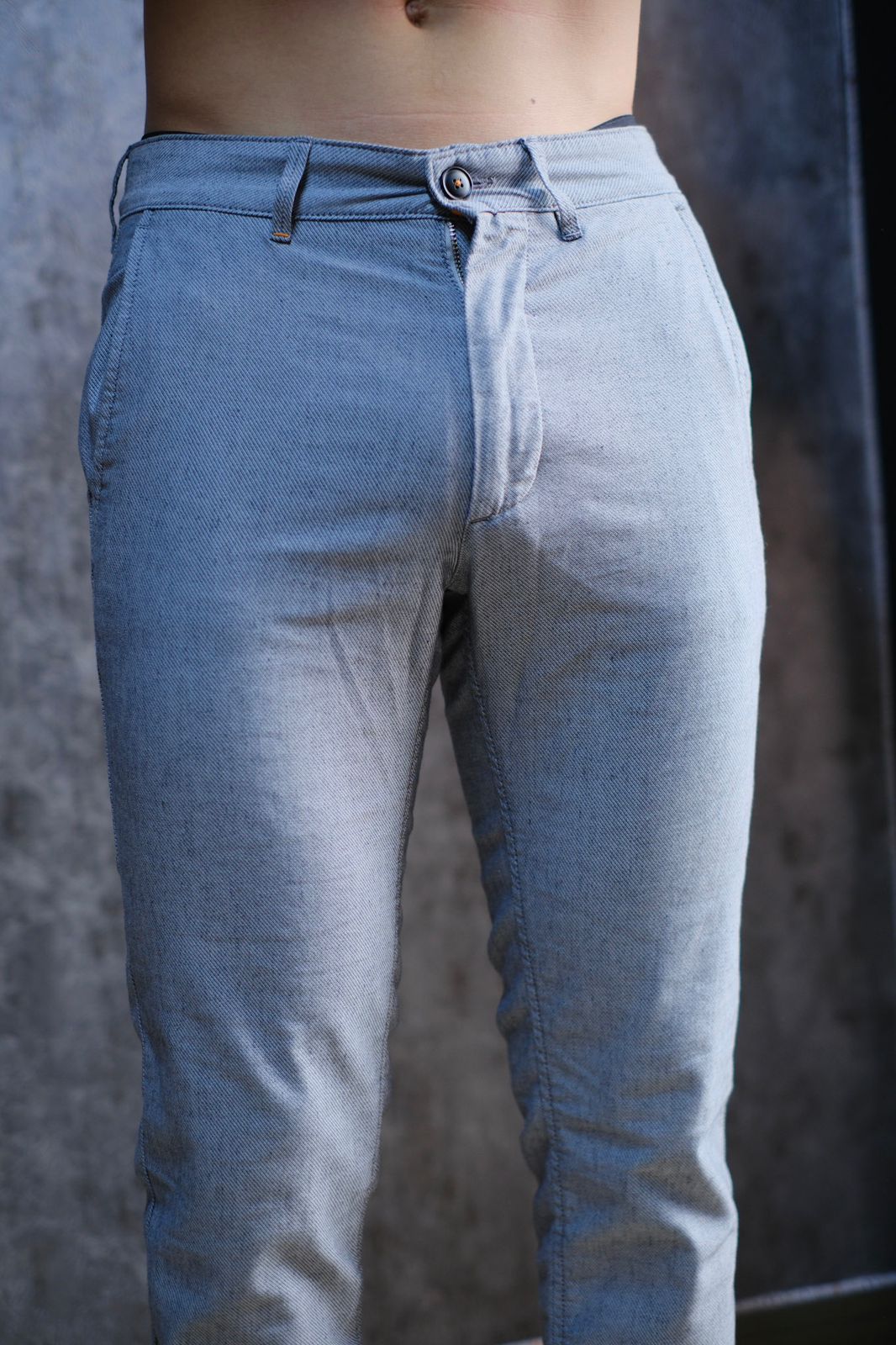 PANTALON HUG GRIS