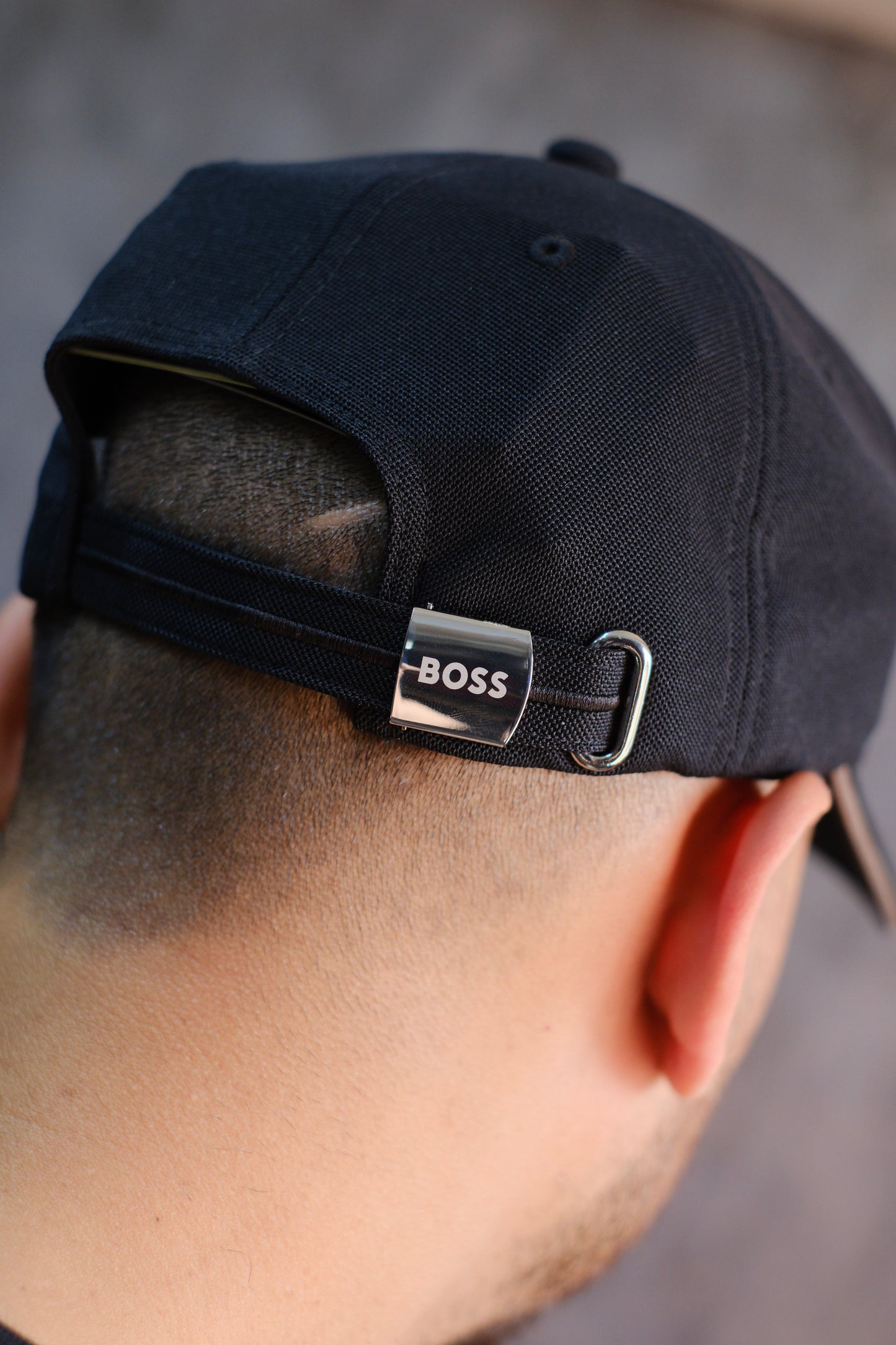 Gorra HUG Negra Logo Blanco