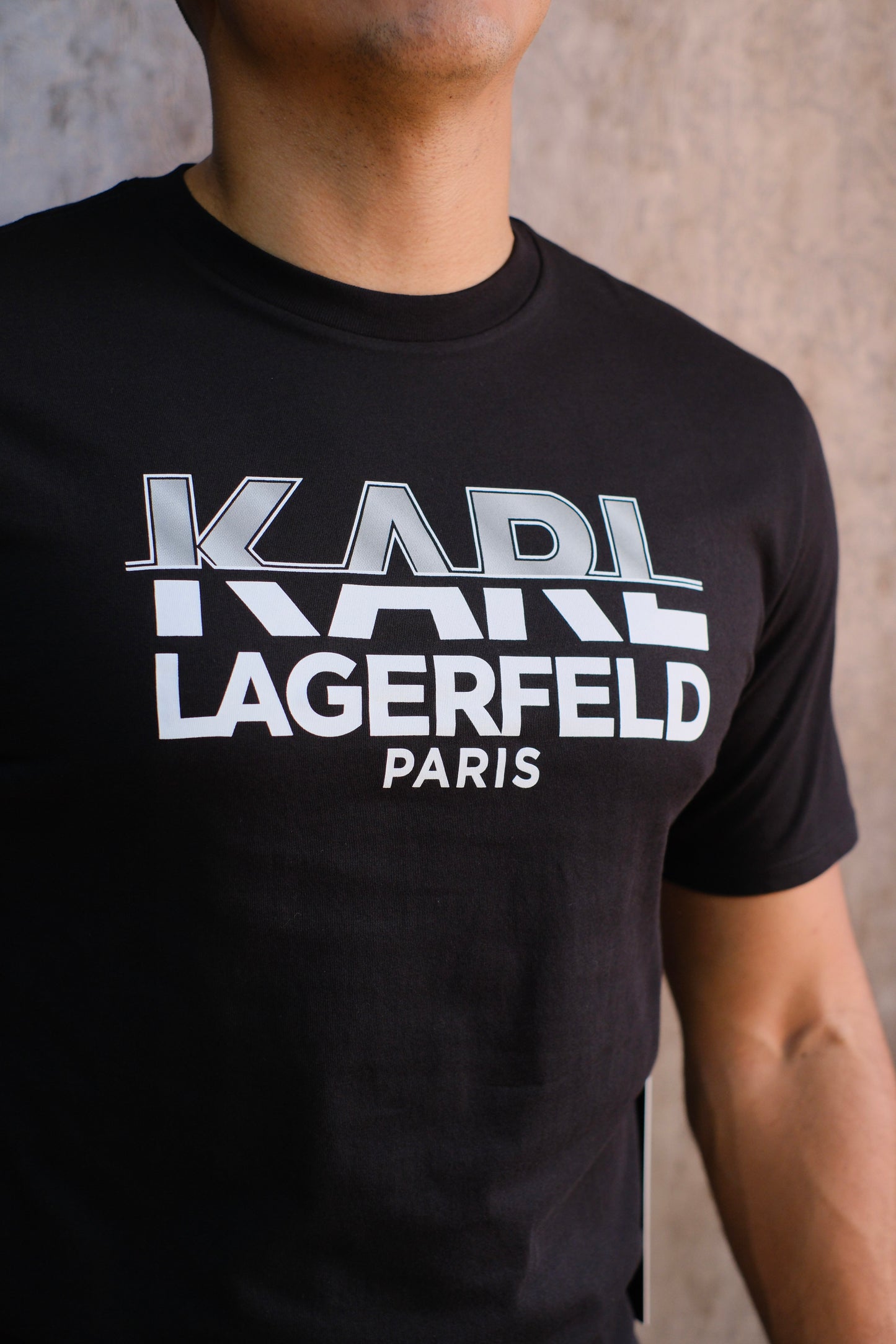 Camiseta KAR Negra Logo Blanco