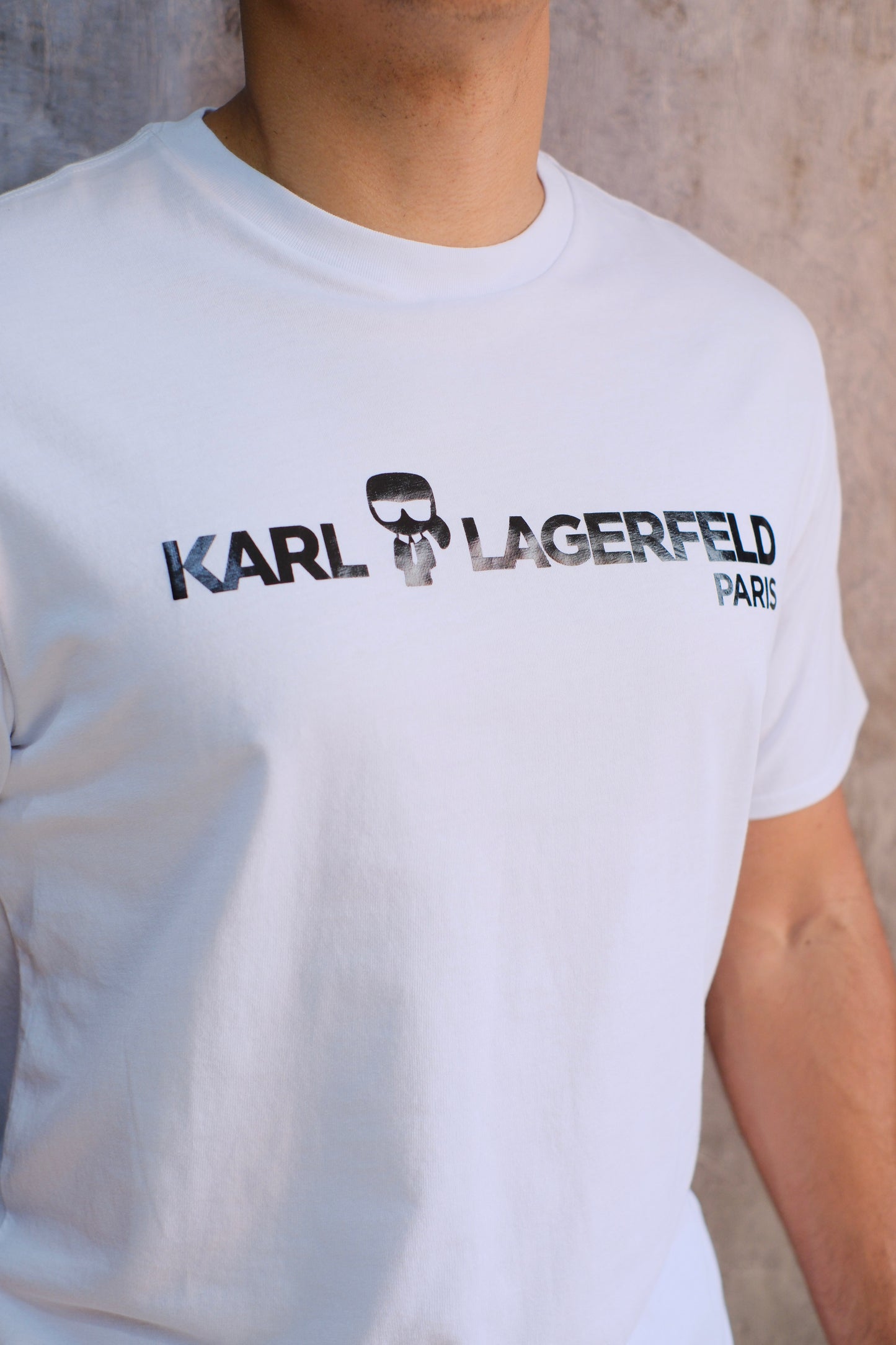 Camiseta KAR Blanca Logo Negro