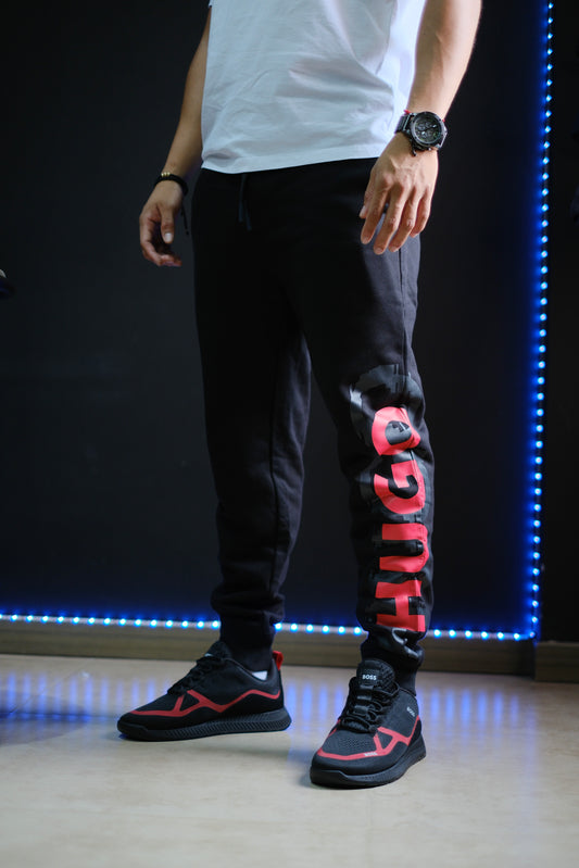 Sudadera HUG negra logo rojo