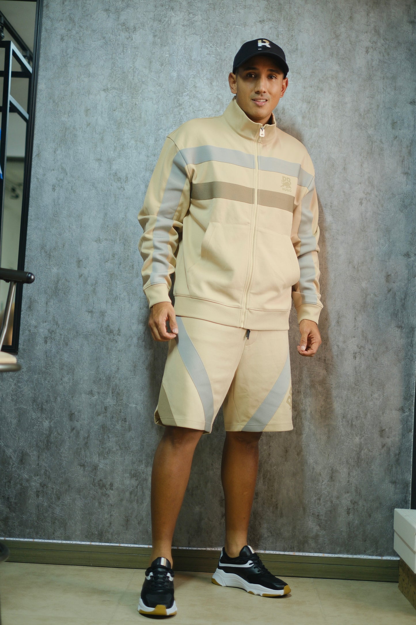Chaqueta HUG beige