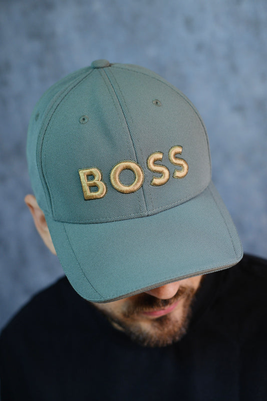Gorra HUG Verde Logo Dorado