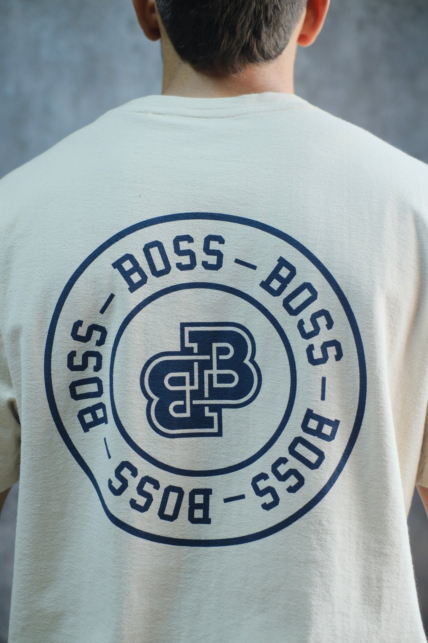 Camiseta HUG Beige Logo Azul