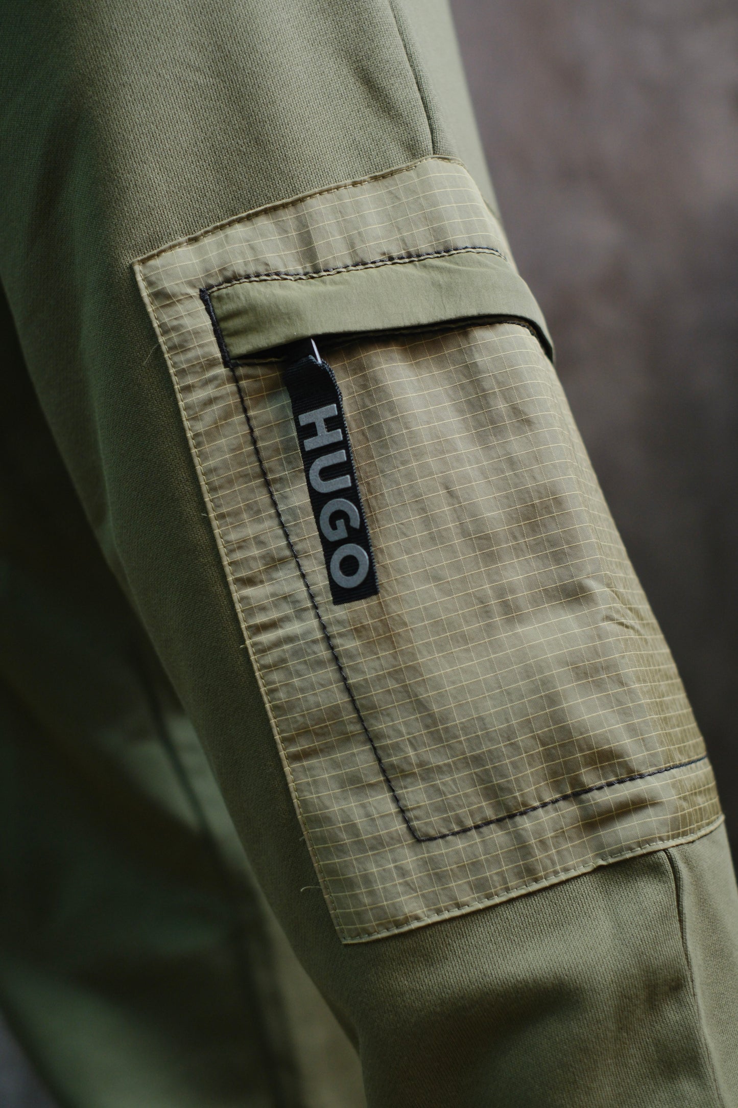 Sudadera HUG verde militar