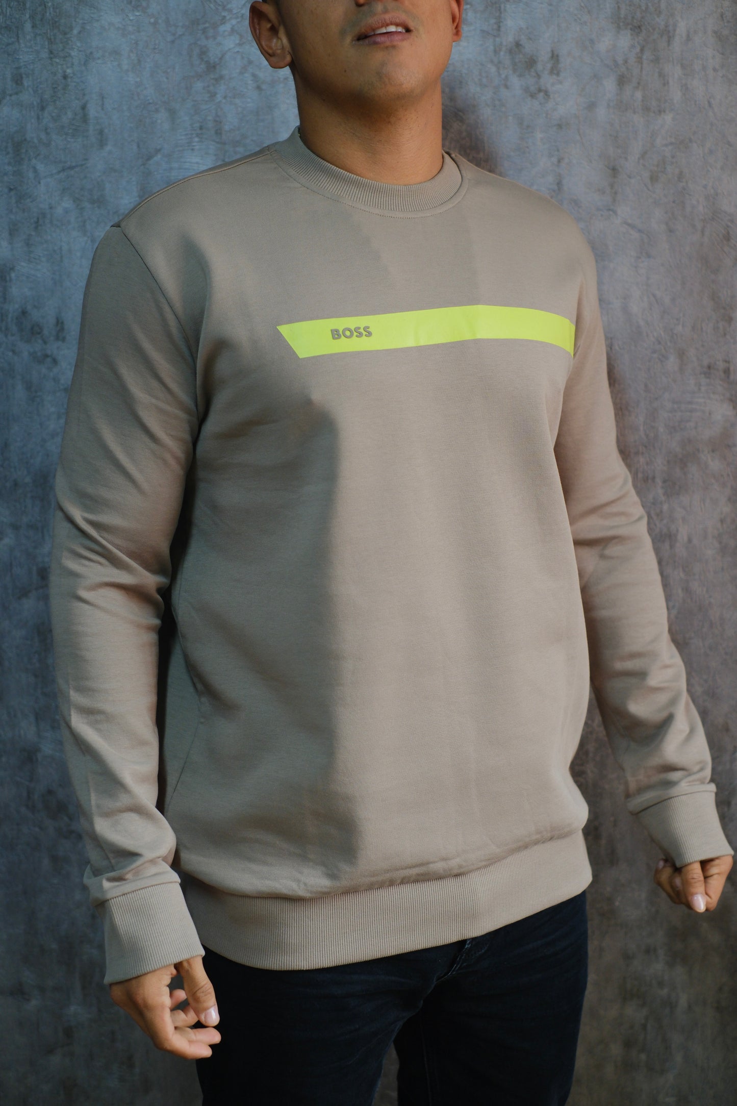 Buso HUG beige línea neón