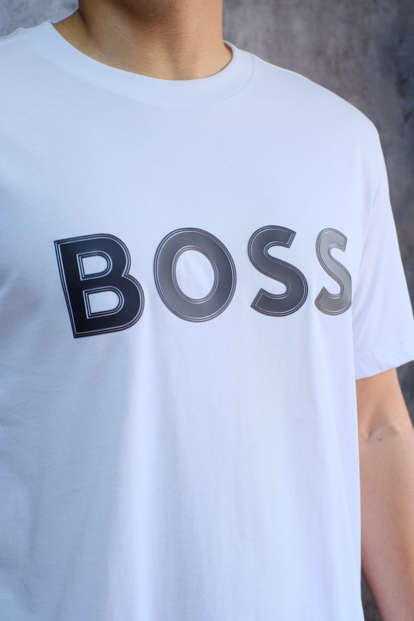 Camiseta HUG Blanca Logo Negro