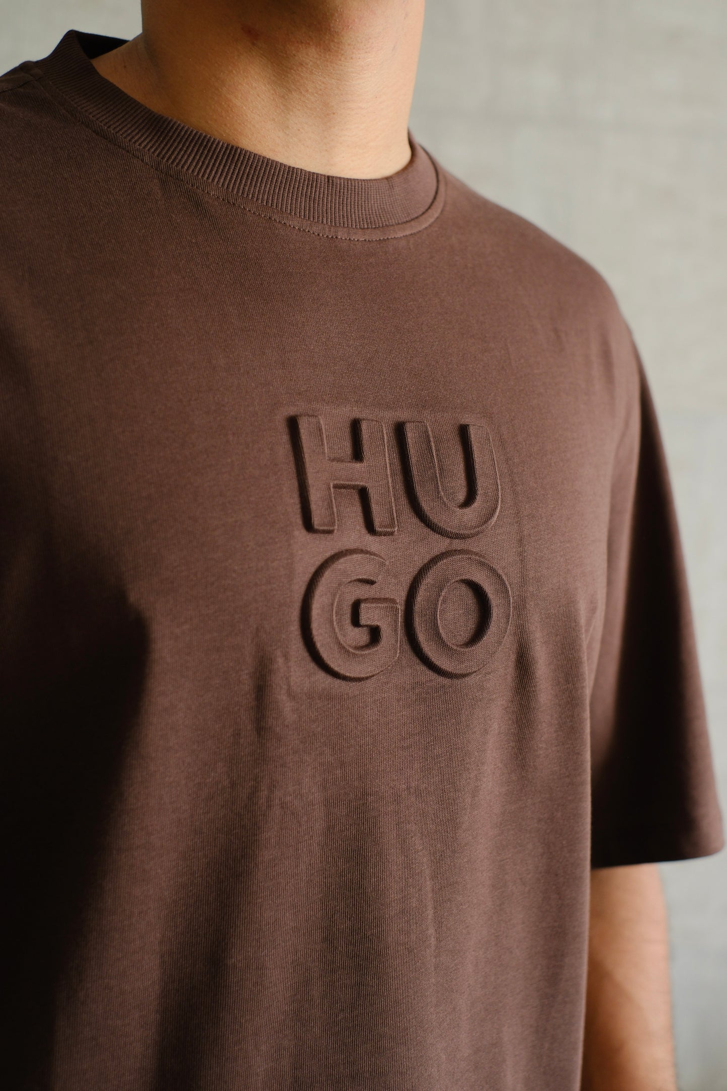 Camiseta HUG Marrón