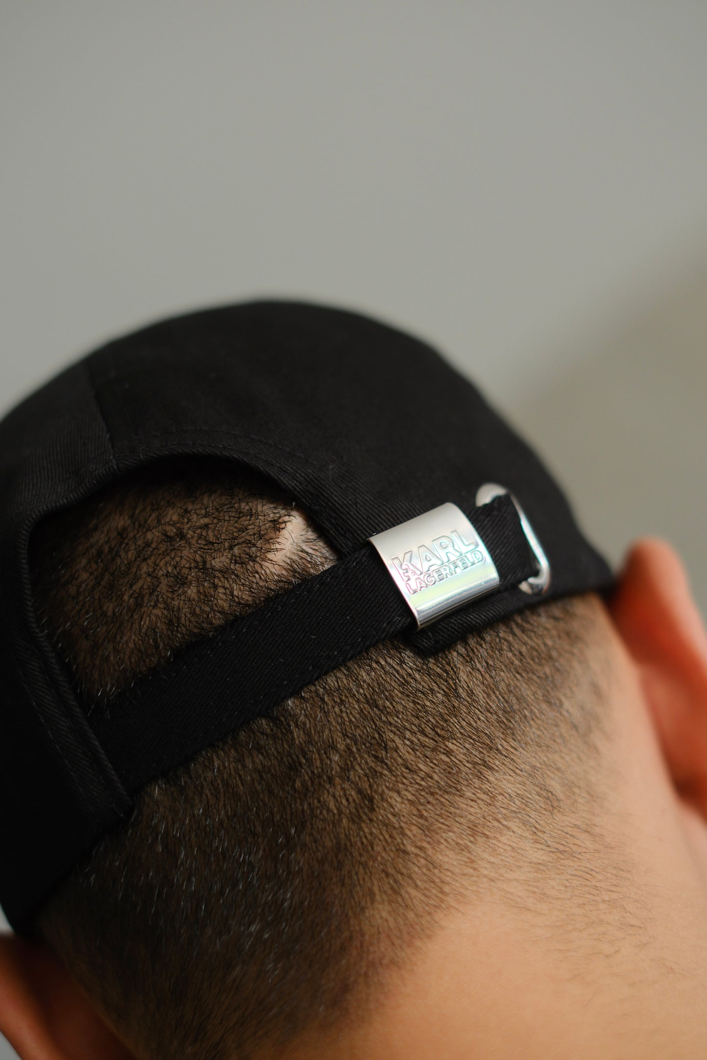 Gorra KAR Negra Logo Muñeco