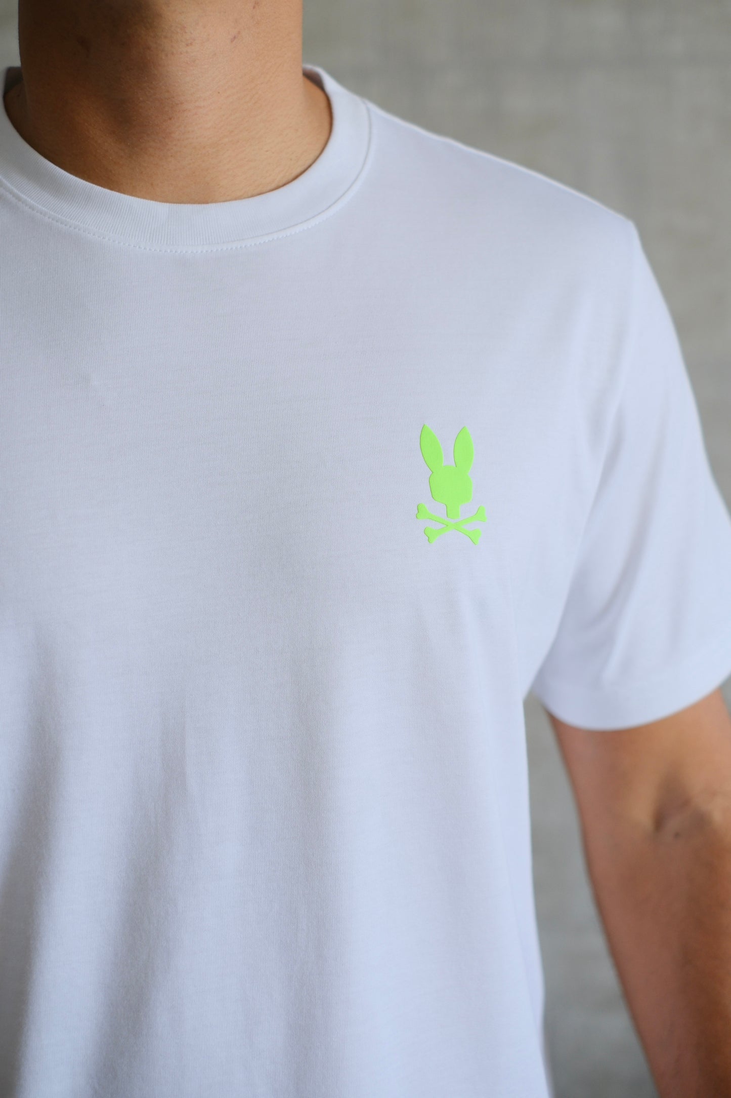 Camiseta PSY blanca logo verde