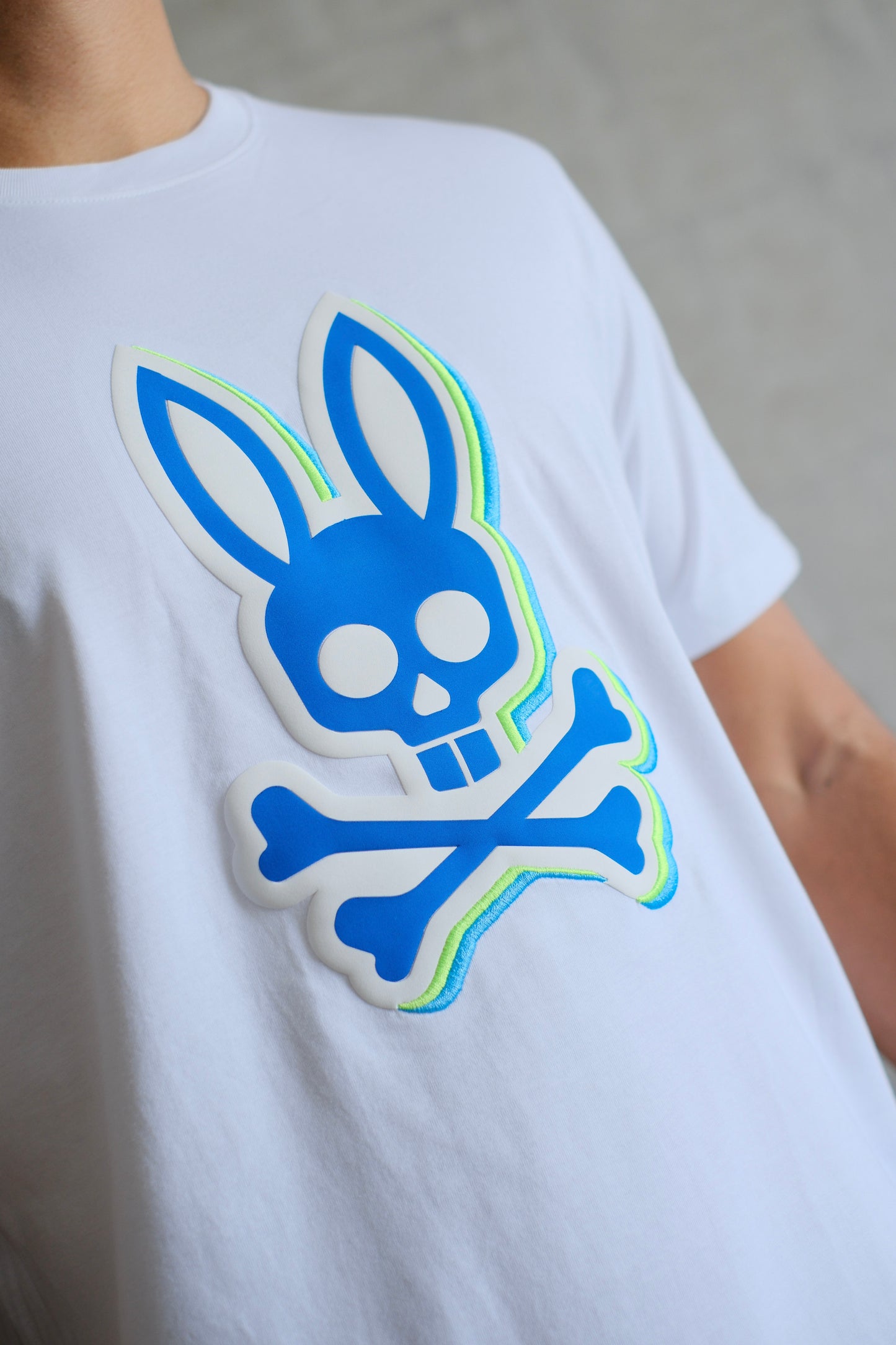Camiseta PSY blanca logo azul