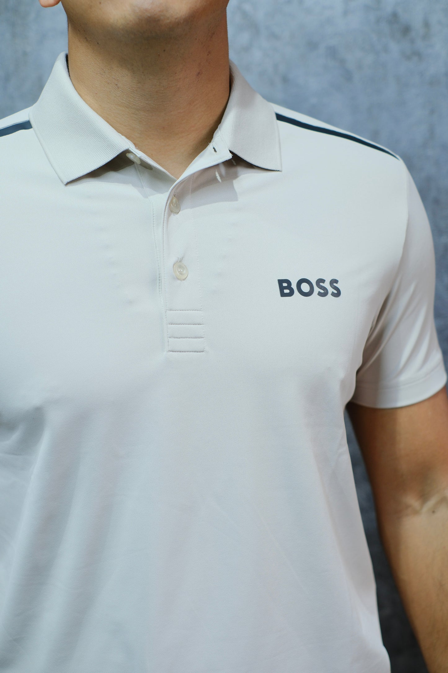 Polo HUG BEIGE Logo Azul