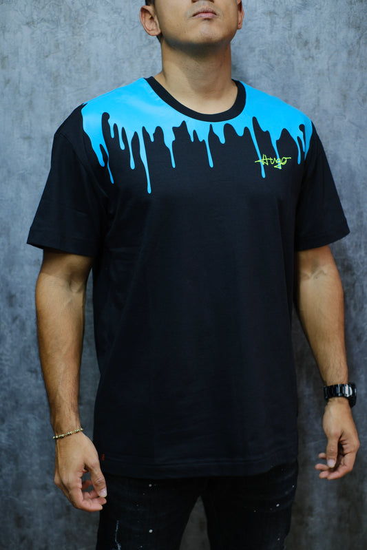 Camiseta HUG Negra Logo Lava Azul