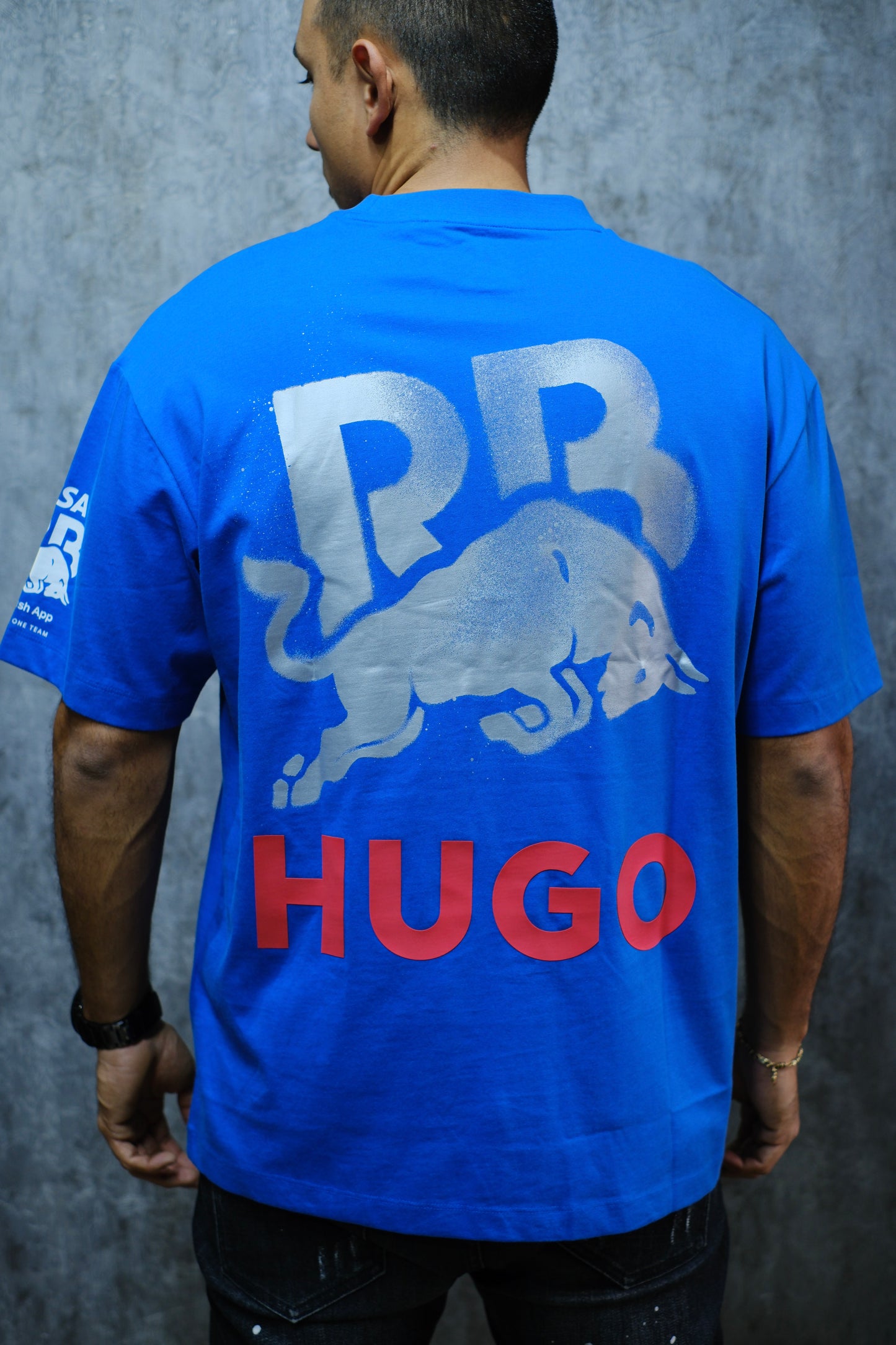Camiseta HUG RB azul logo gris