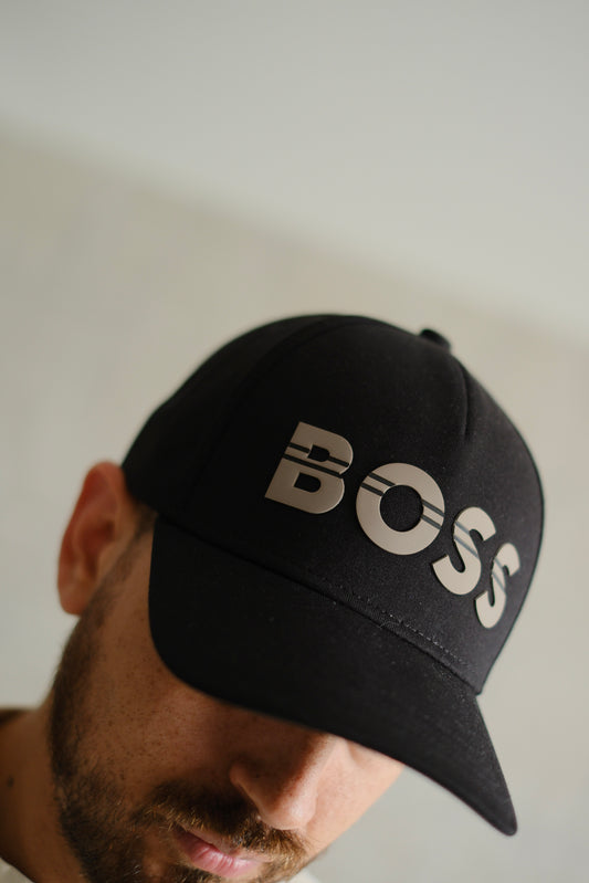 Gorra HUG negra diseño