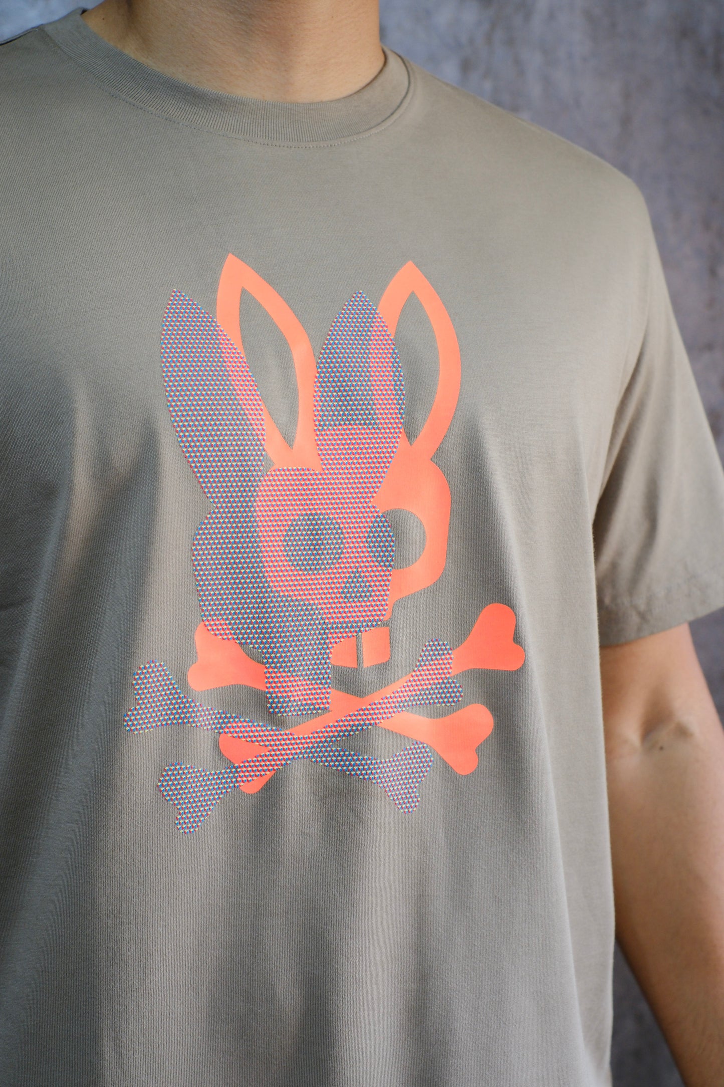 Camiseta PSY Beige Logo Naranja