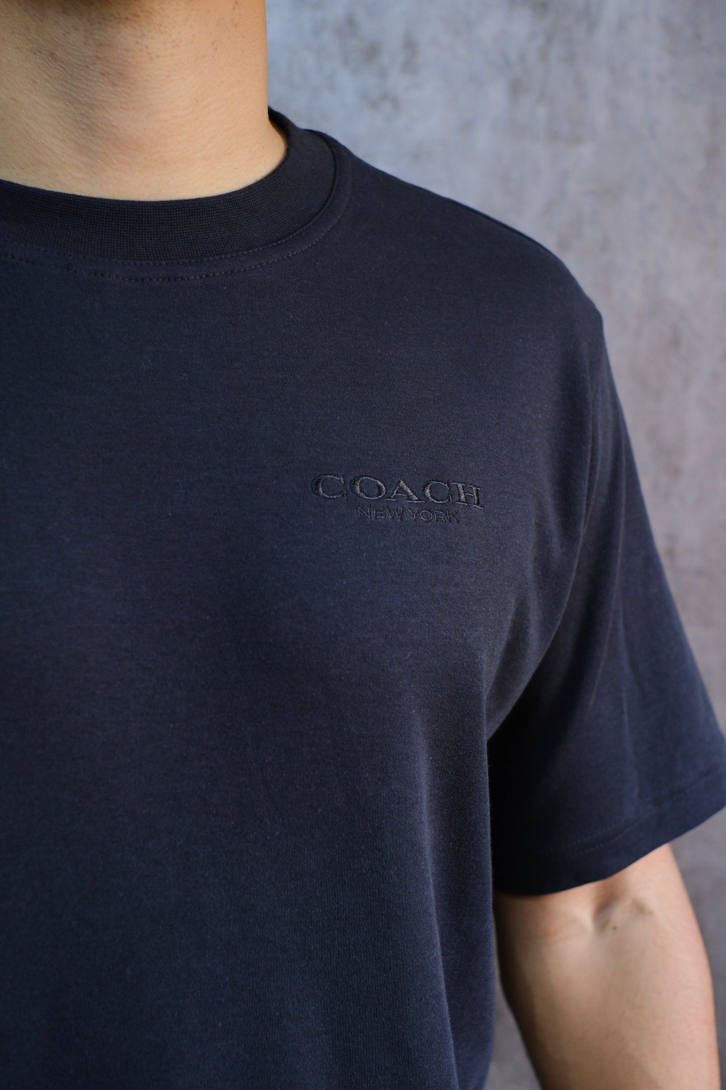 Camiseta COA negra Logo Bordado Oversize