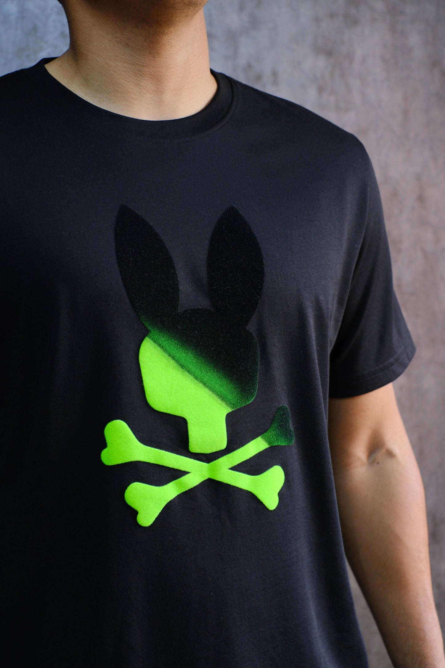 Camiseta PSY Negra Logo Verde