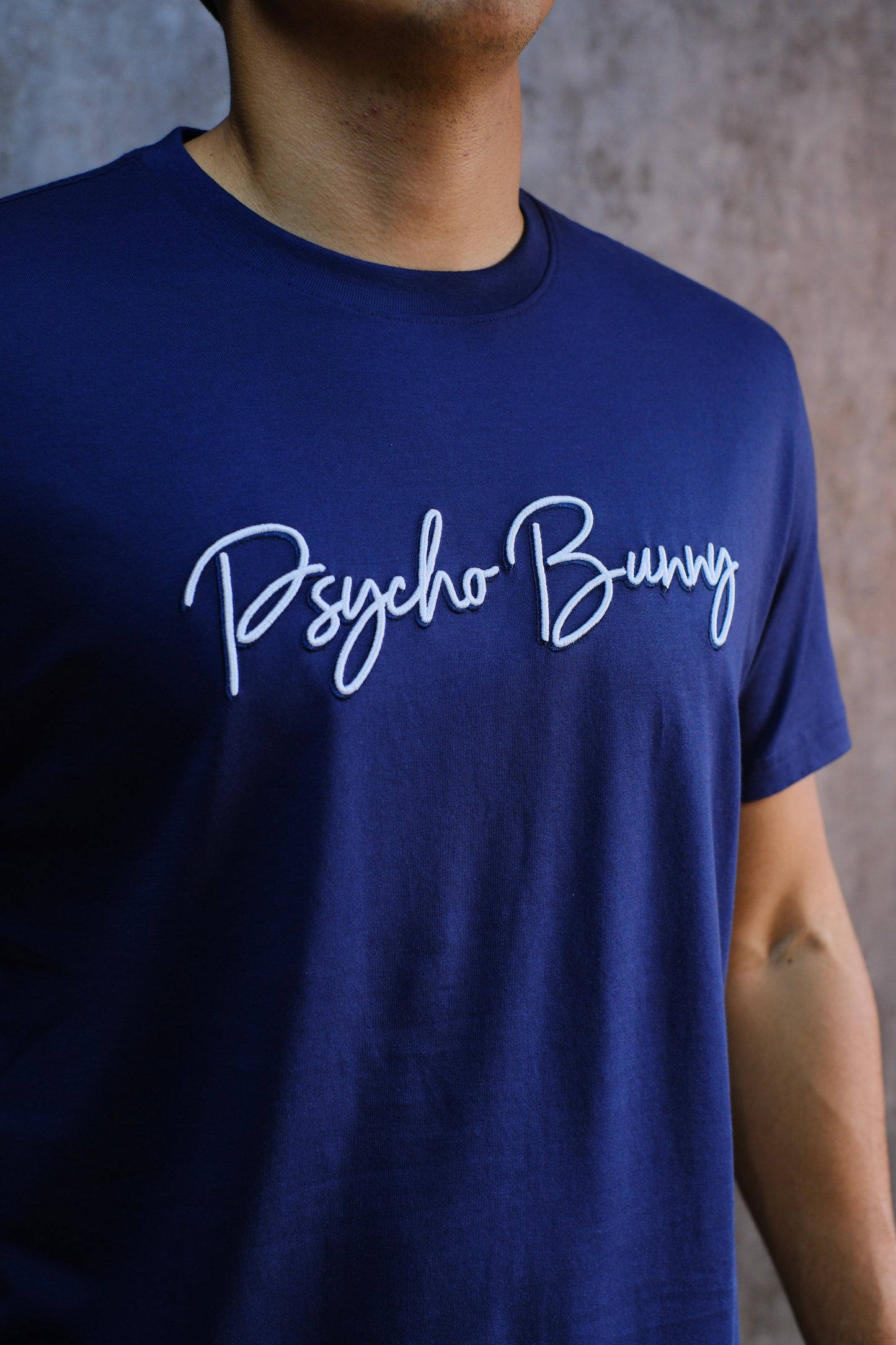 Camiseta PSY Azul logo bordado