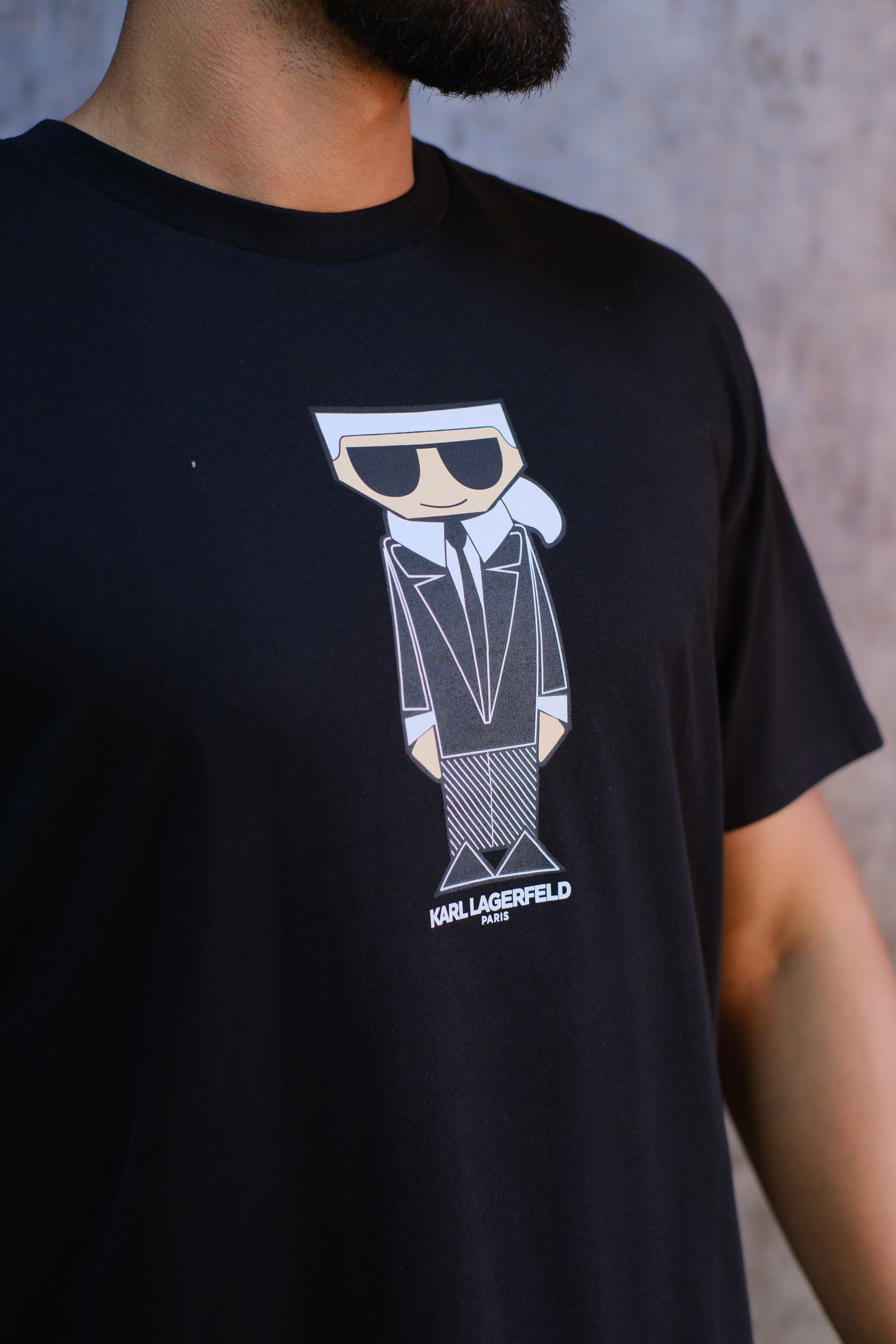 Camiseta KAR Negra Logo Muñeco