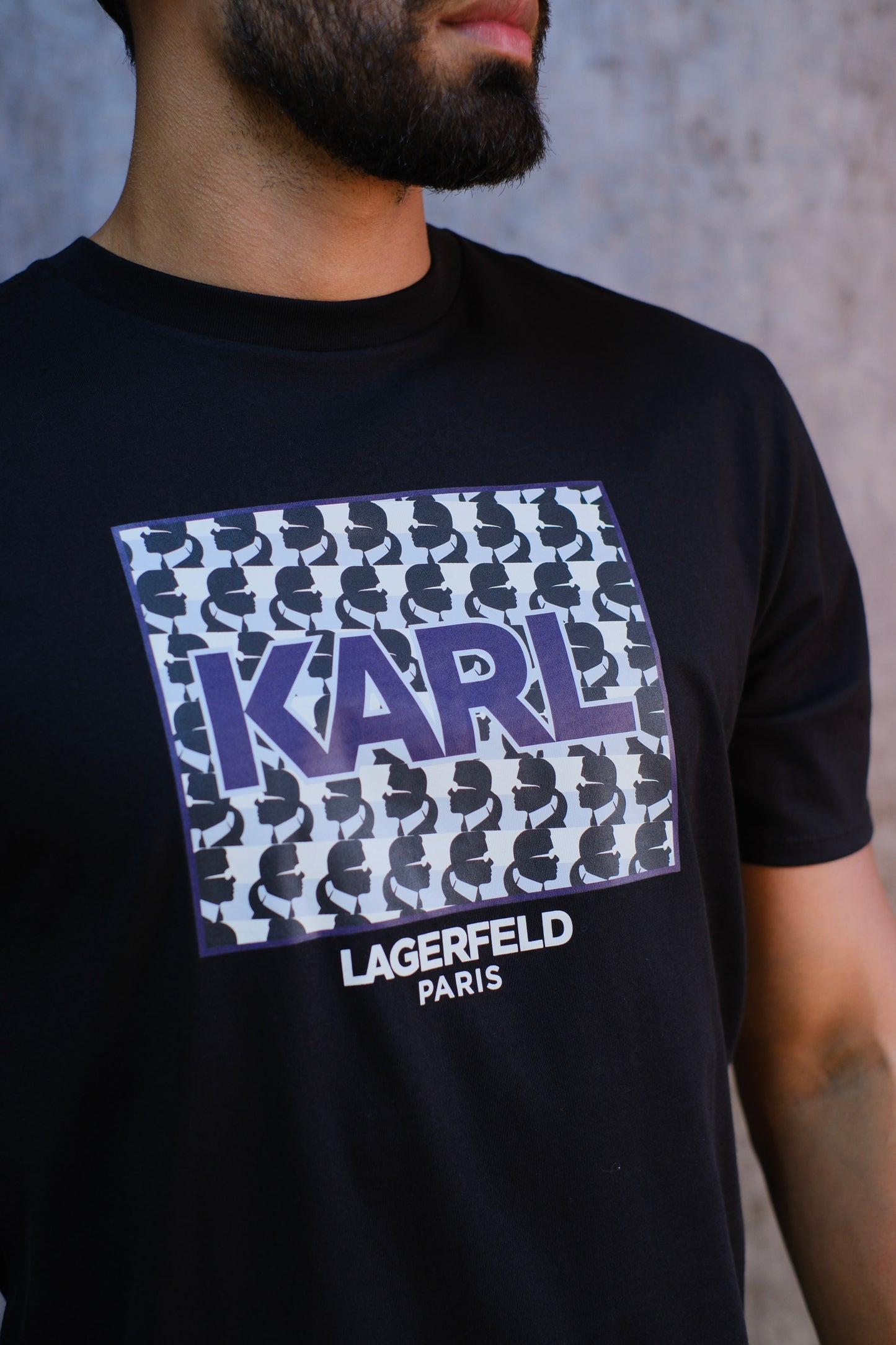 Camiseta KAR Negra Logo Morado