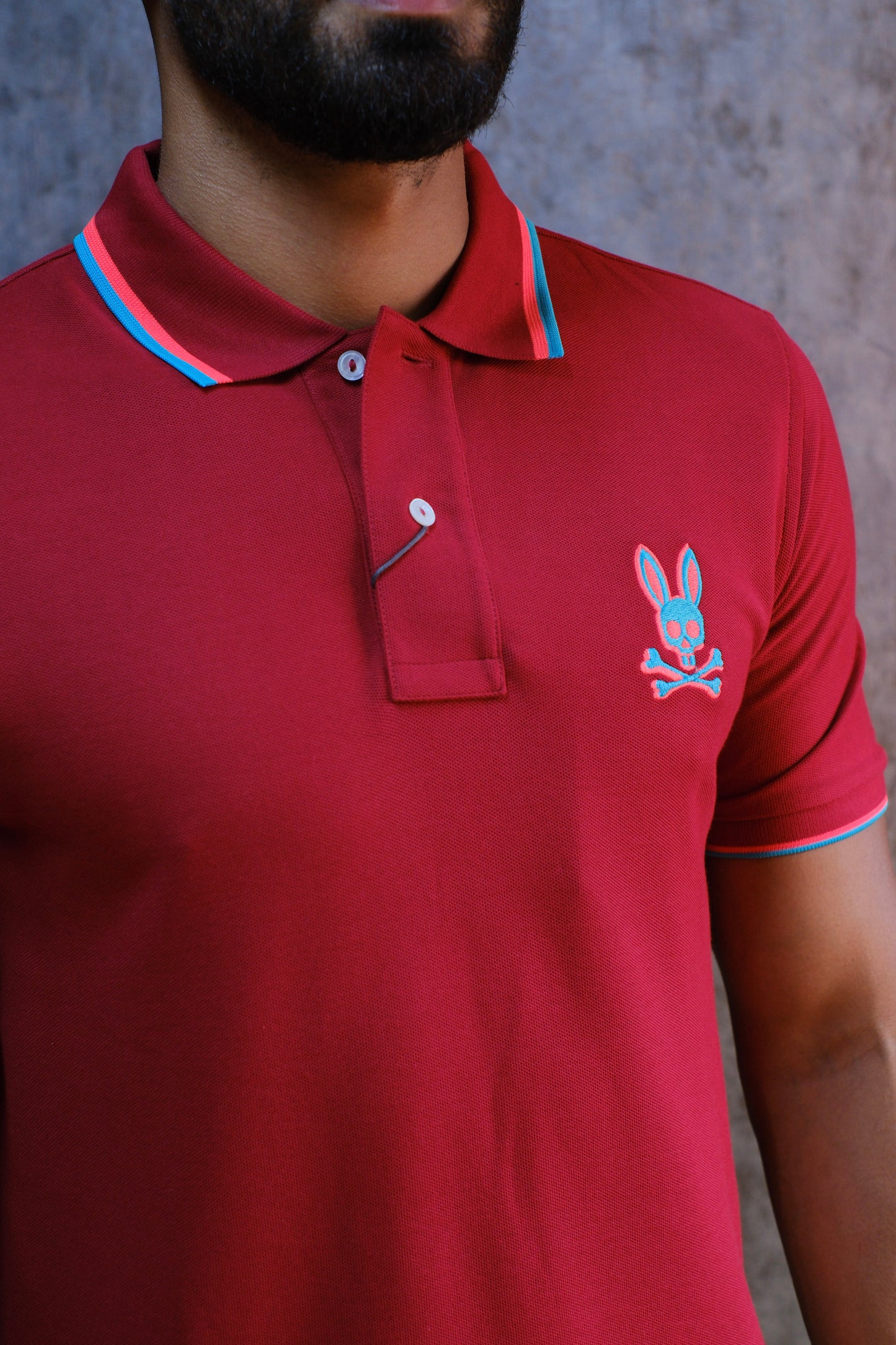 Polo PSY Roja Detalles Azules