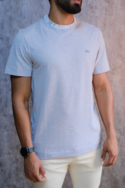 Camiseta LAC Gris Detalle En Cuello