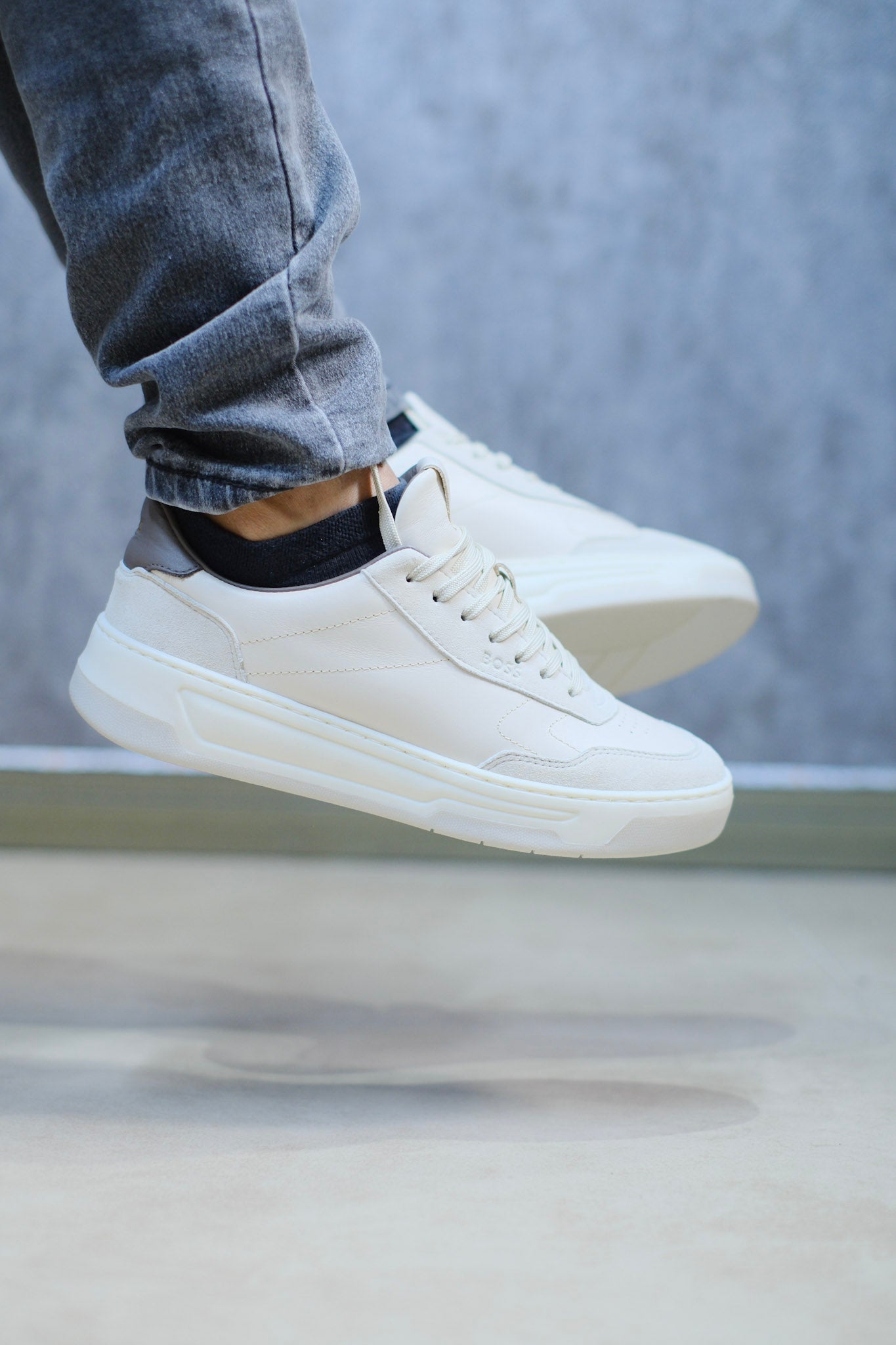 Tenis HUG Blanco Crema